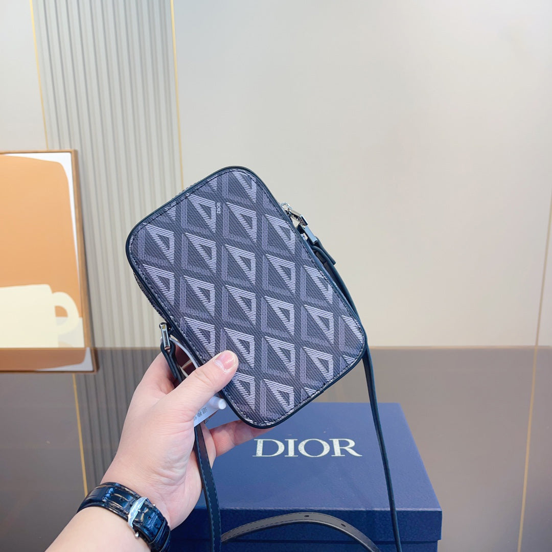 EN - Luxury DIR 367 Travel Bag