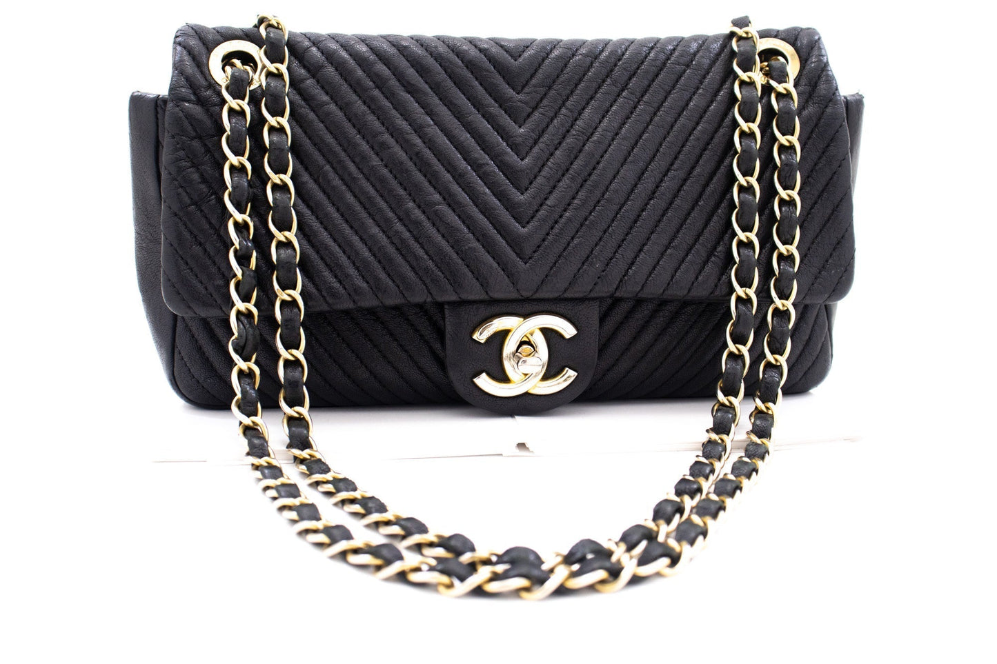 Chanel Chevron V-Stitch Leather Chain Shoulder Bag Single New Mat