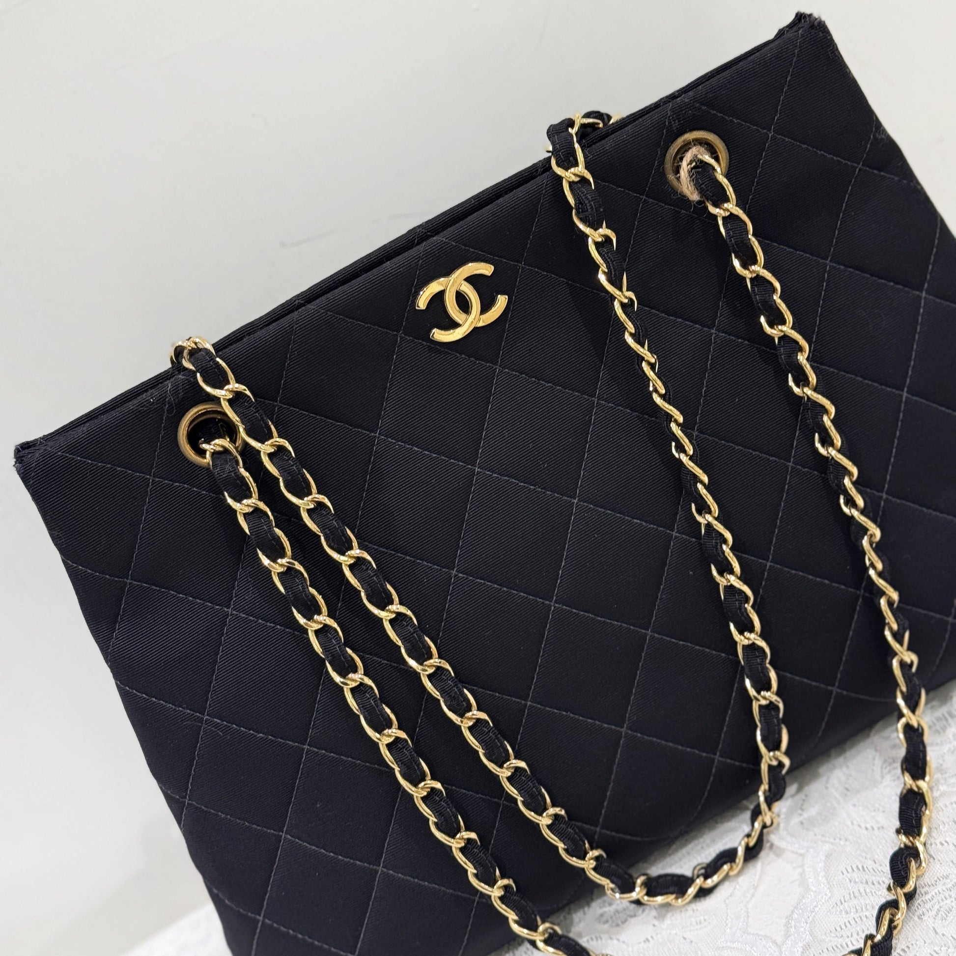 Chanel   quilted canvas chain tote