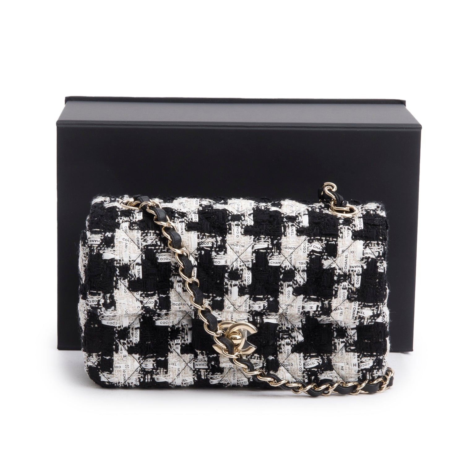 Chanel Tweed Houndstooth Quilted Rectangular Flap Black White Travel Bag