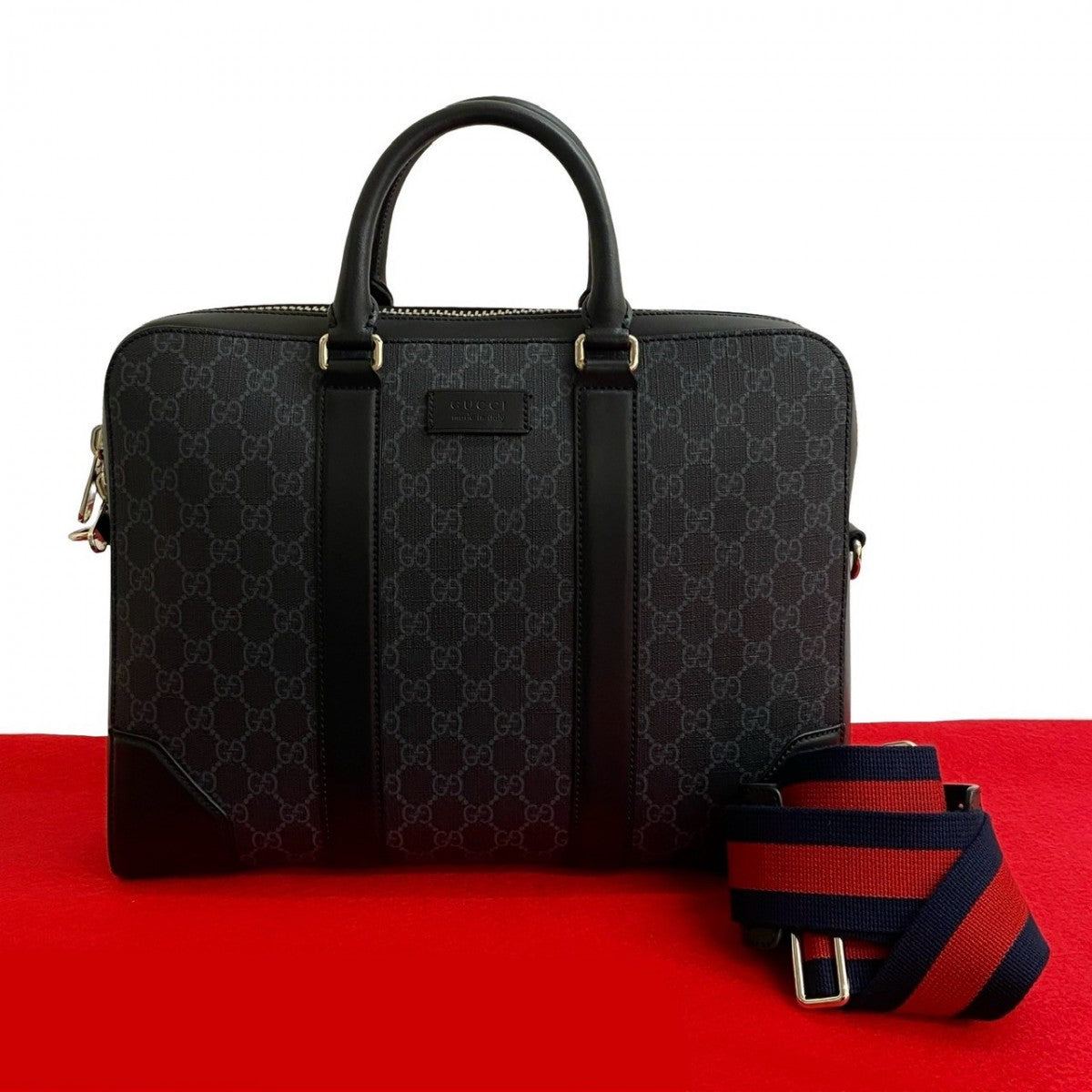 Gucci GG Supreme Leather Black Shoulder Bag