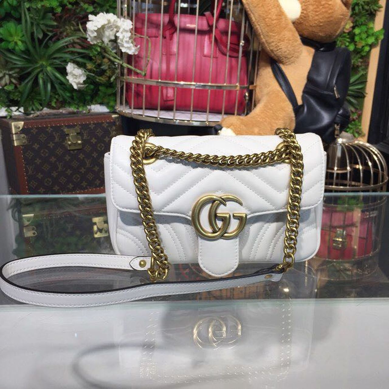 gg Marmont MatelassÃ© Chevron White Mini Bag