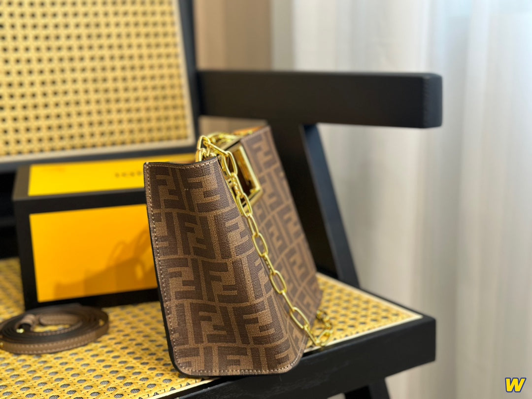 EN - Luxury FEI 291 Travel Bag