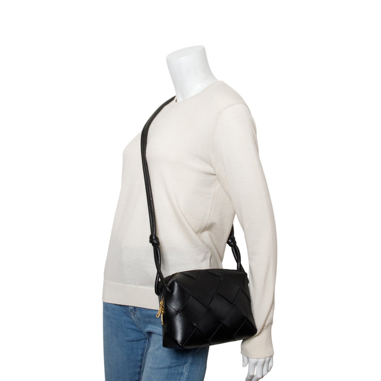 Bottega Veneta Lambskin Maxi Intrecciato Cassette Camera Bag Black Small Travel Bag