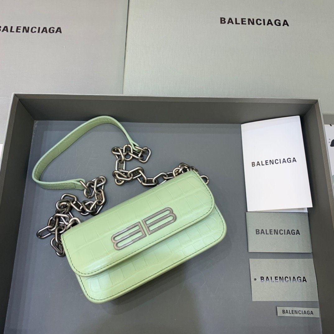 Top Quality Gossip On Shoulder Bag Light Green Small