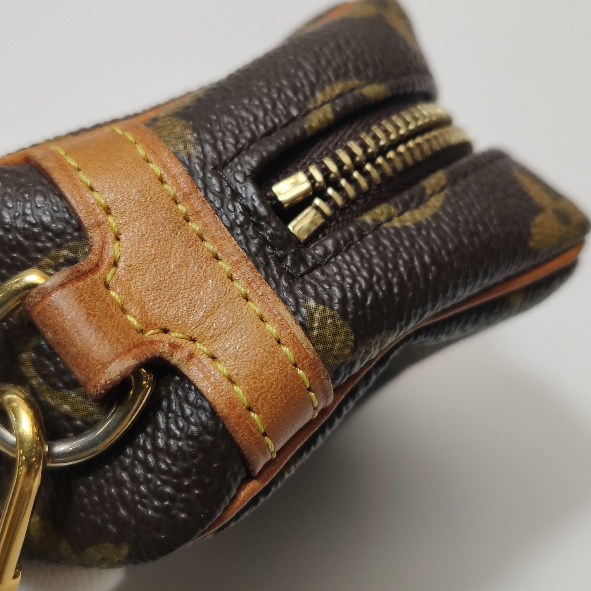 Louis Vuitton Monogram Zippy Coin Purse