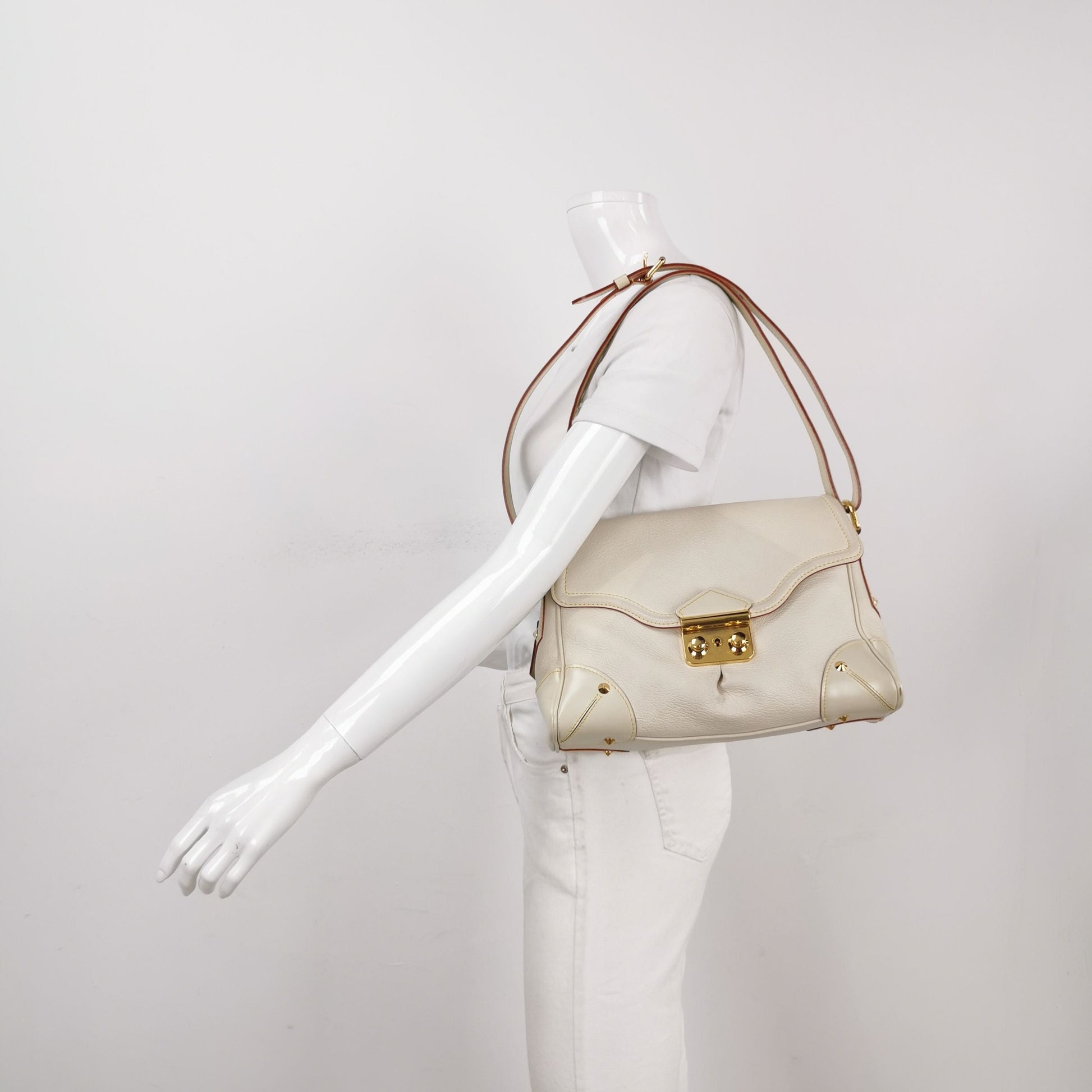 Louis Vuitton Suhali Leather Shoulder Bag 250112781021808