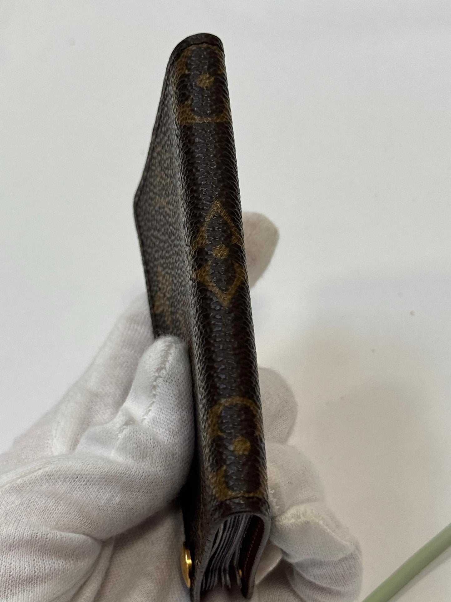 Louis Vuitton T key case Fashion Accessory