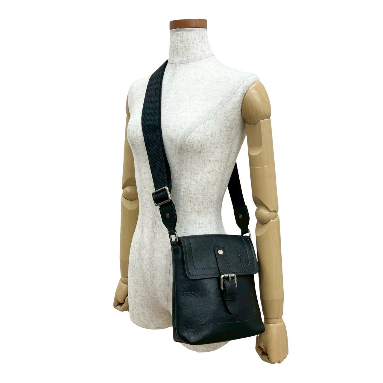 Louis Vuitton Utah Yuma Leather Black Shoulder Bag