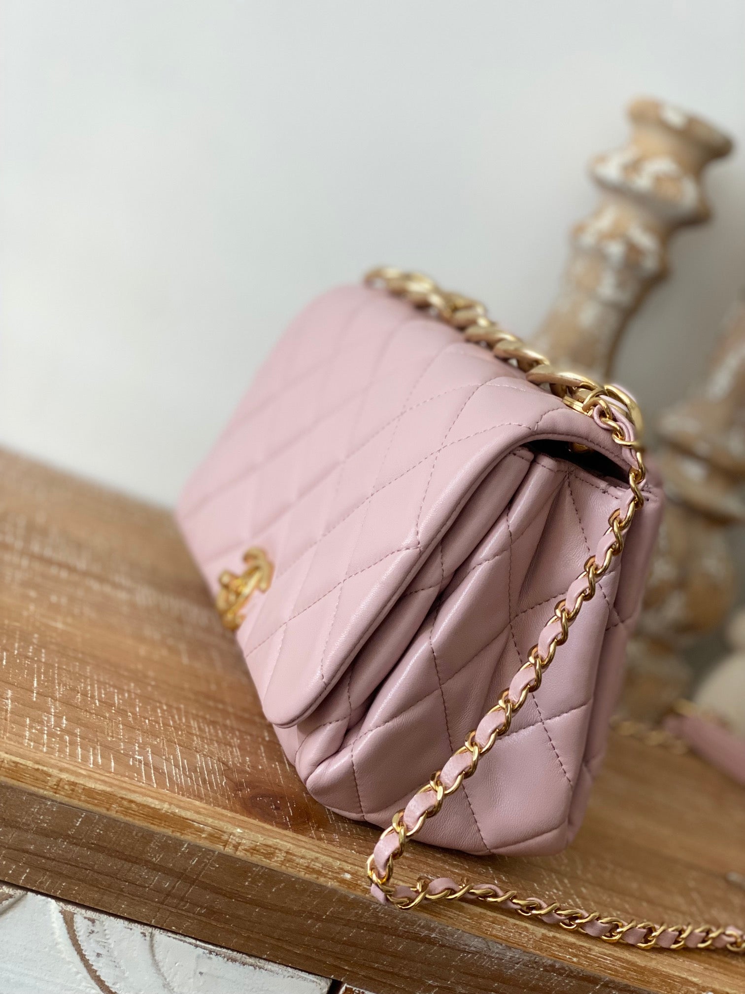 CHLLarge PiNike 23cm 9in Flap Handbag