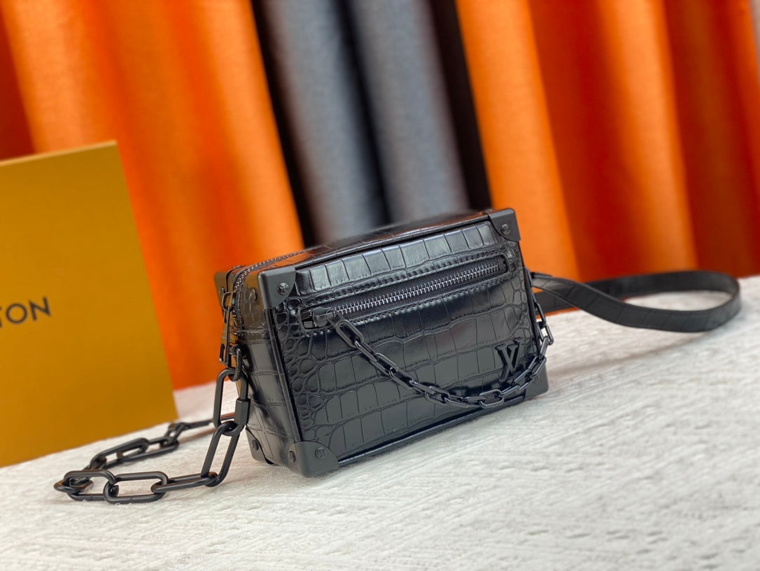 EN - Luxury LUV 741 Travel Bag