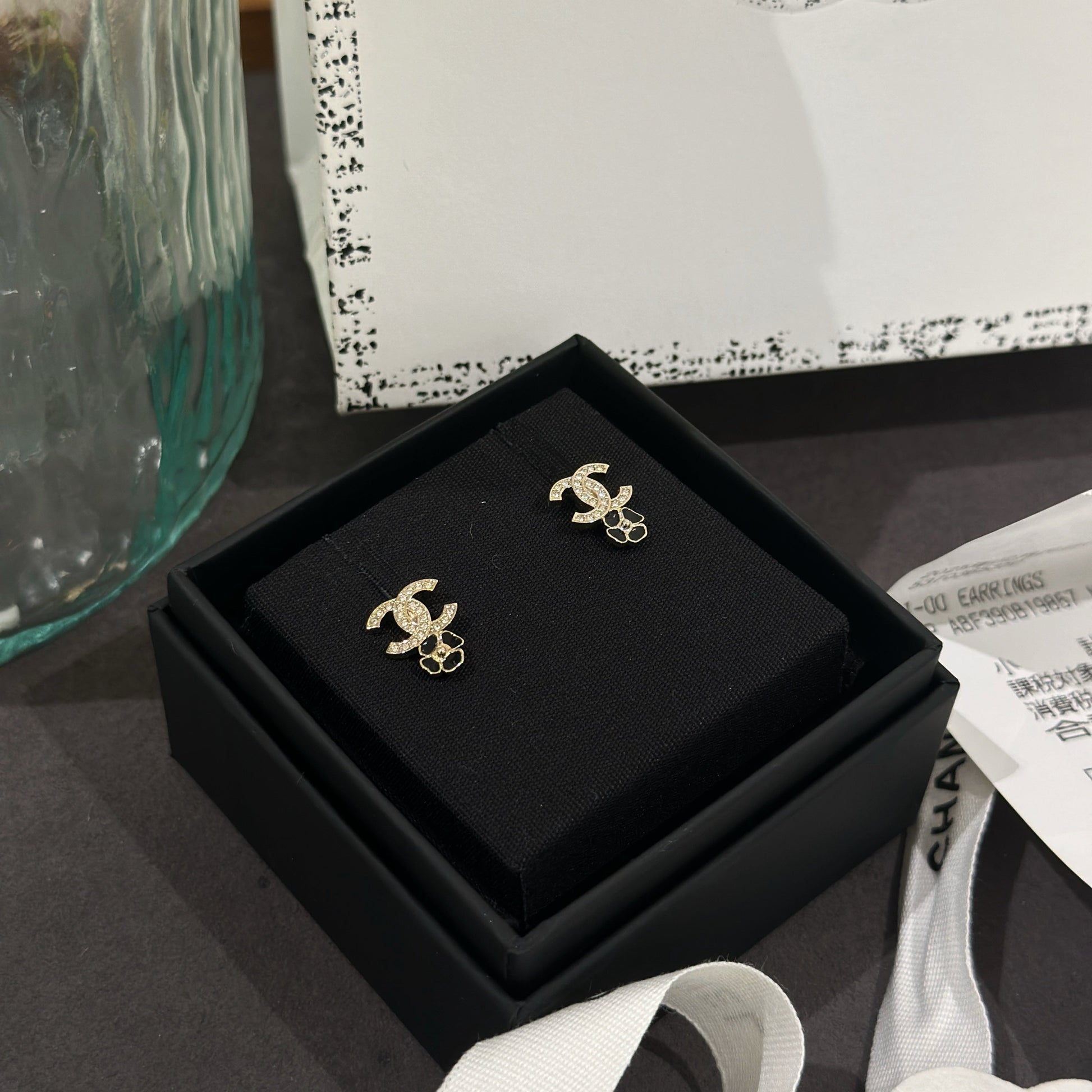 Chanel 25P earrings