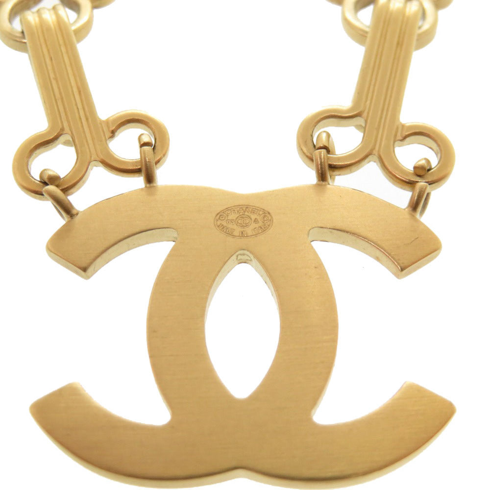 Chanel Brooch Gold Handbag 6J0935As5D1
