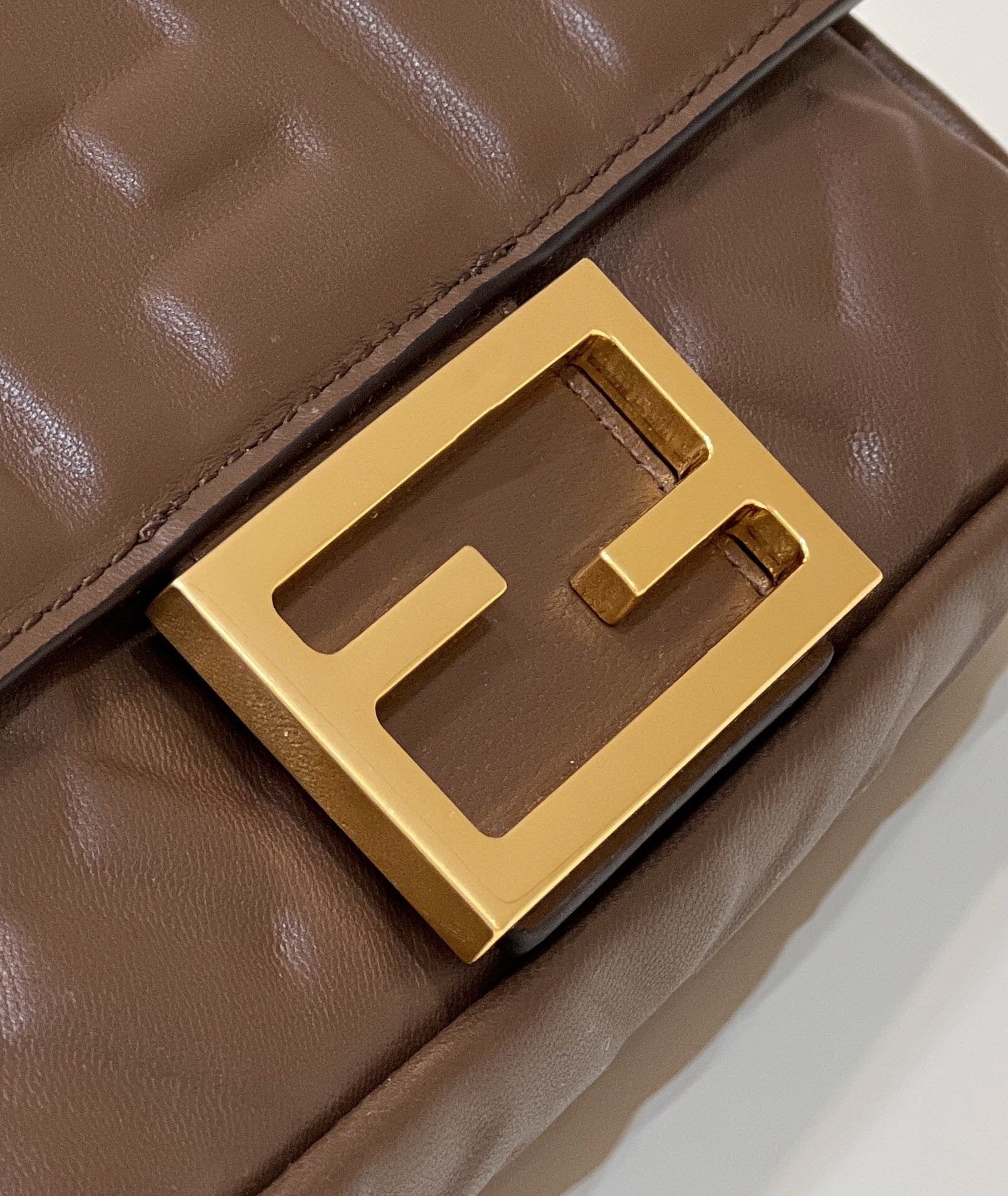 Fendi Top QualityTop Quality Baguette &# Brown FF Crossbody Bag