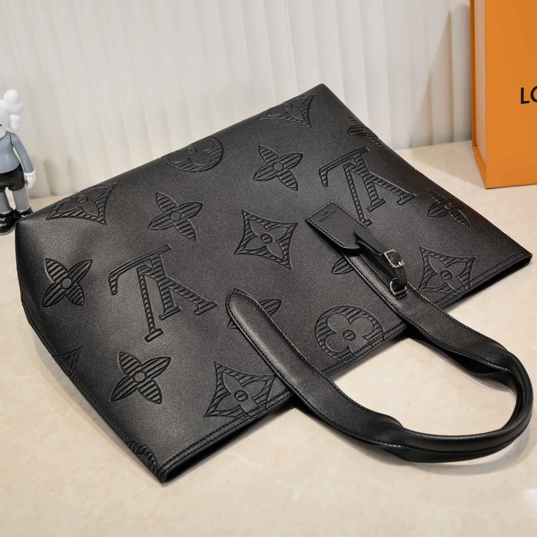 EN - Luxury LUV 804 Travel Bag