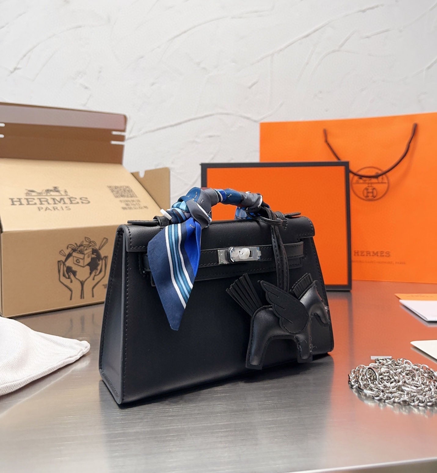 EN - New HM 140 Travel Bag