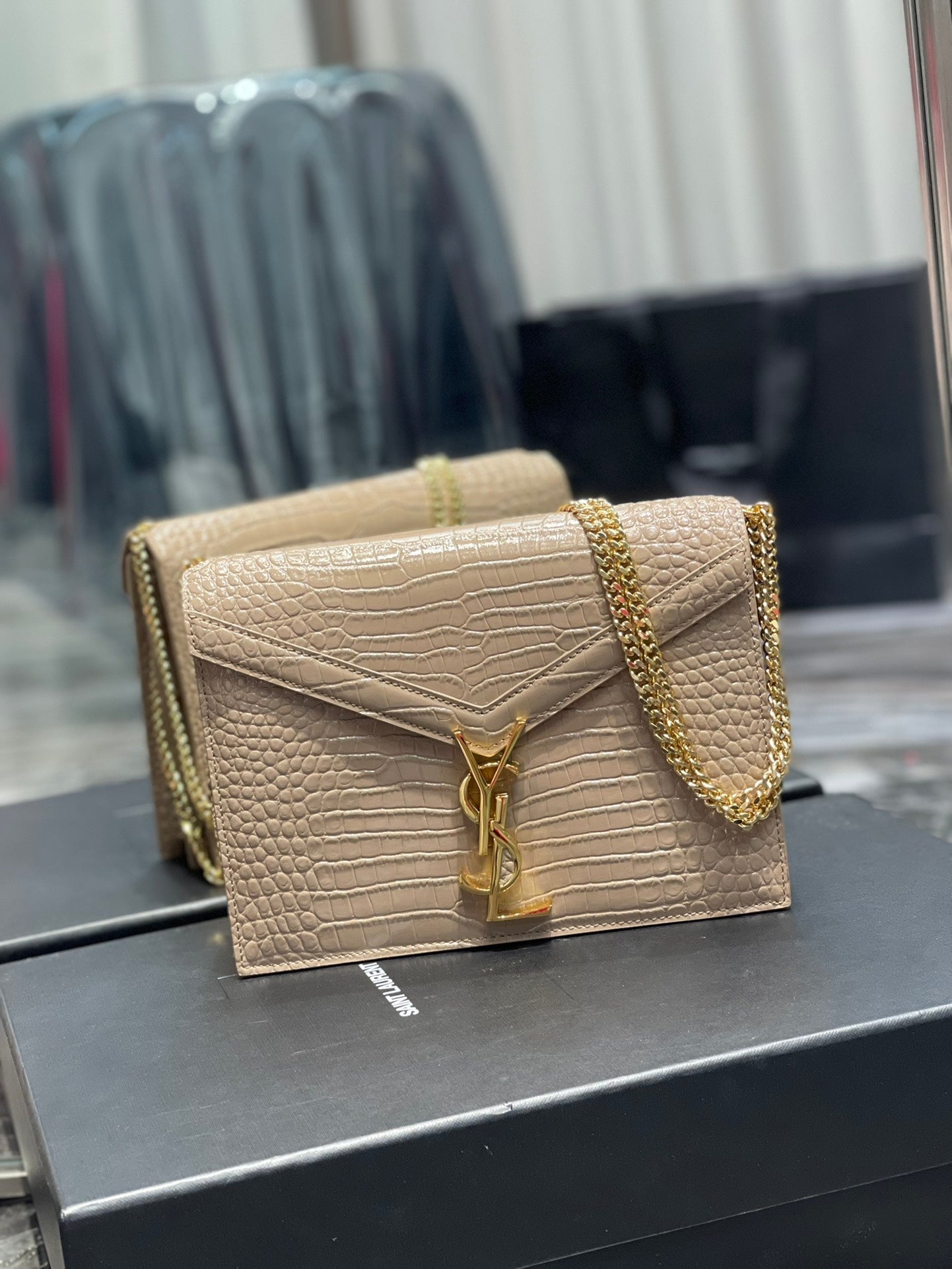 YSL Saint Laurent Cassandra Dark Embossed 8in 22cm Grain De Poudre Beige Medium Chain Handbag