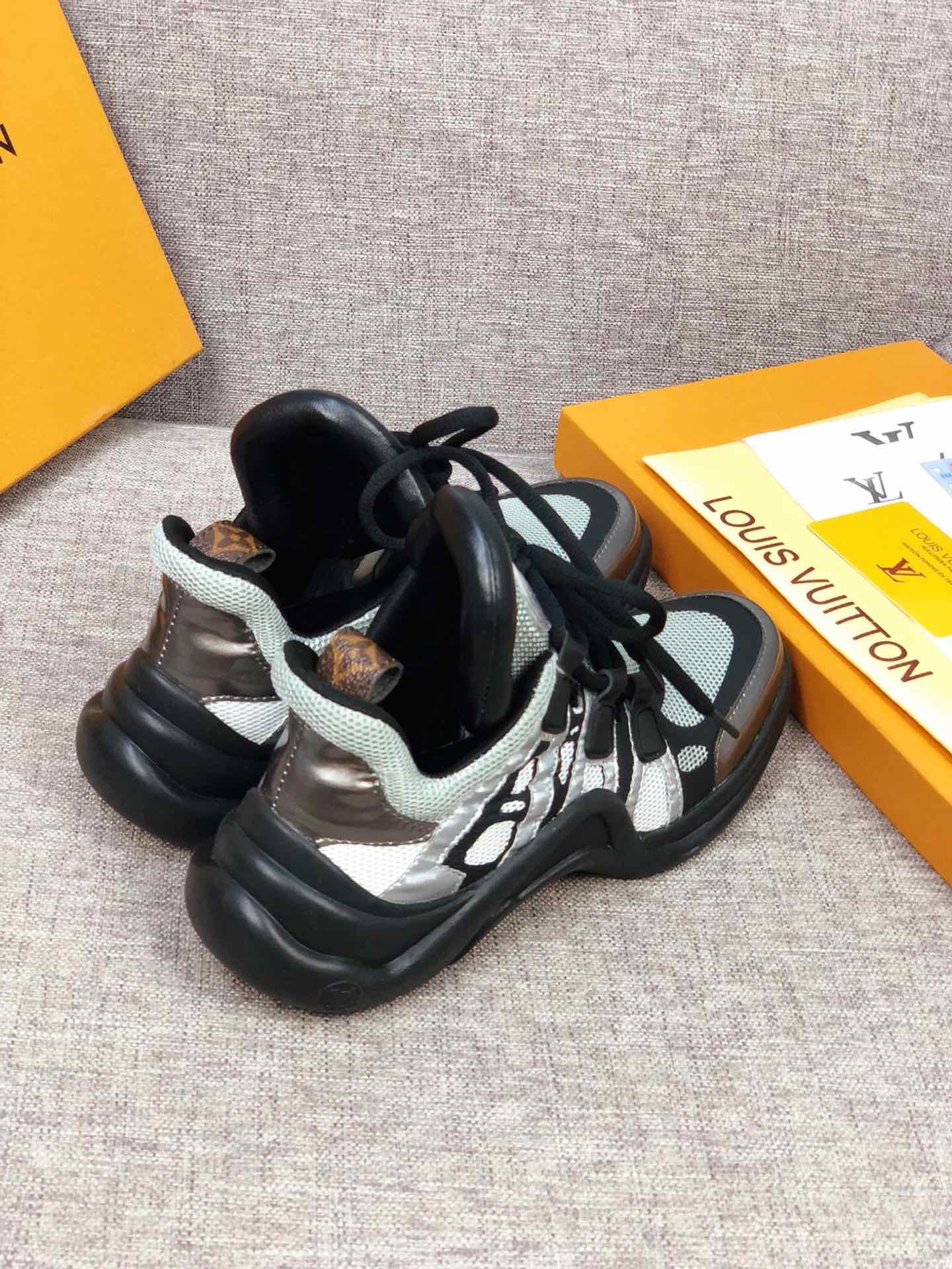 reeby bags - Louis Vuitton Archlight Black Green Sneaker