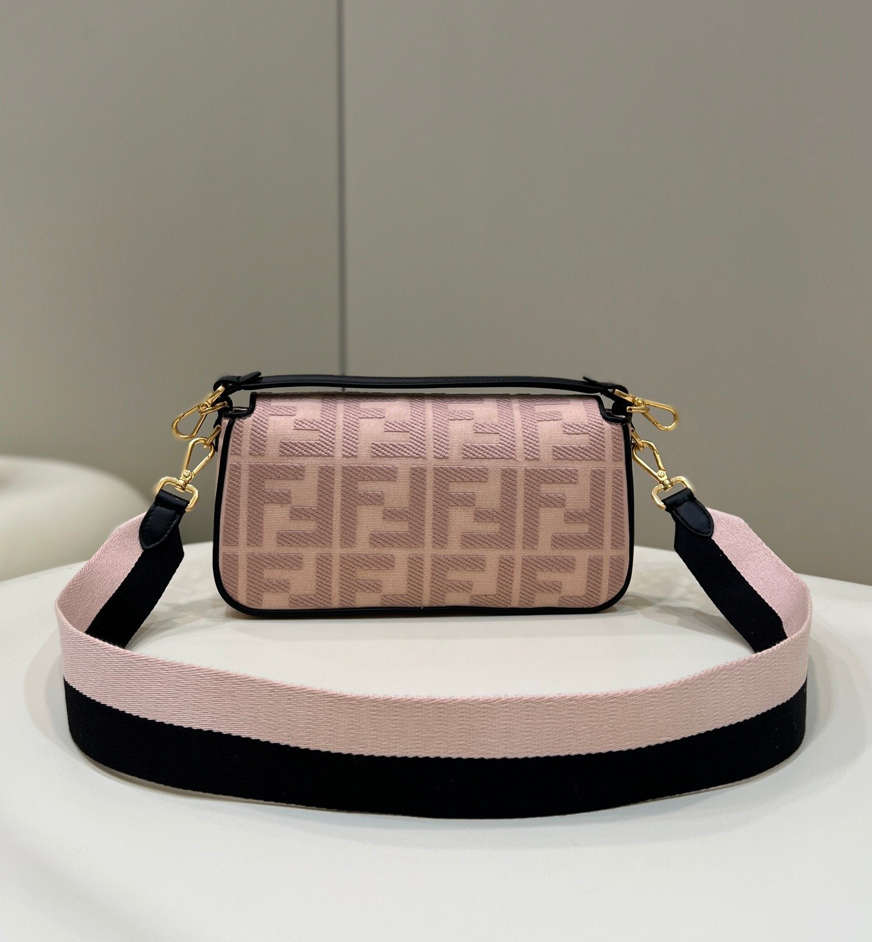 Fendi Top QualityTop Quality Baguette Light Pink FF Crossbody Bag