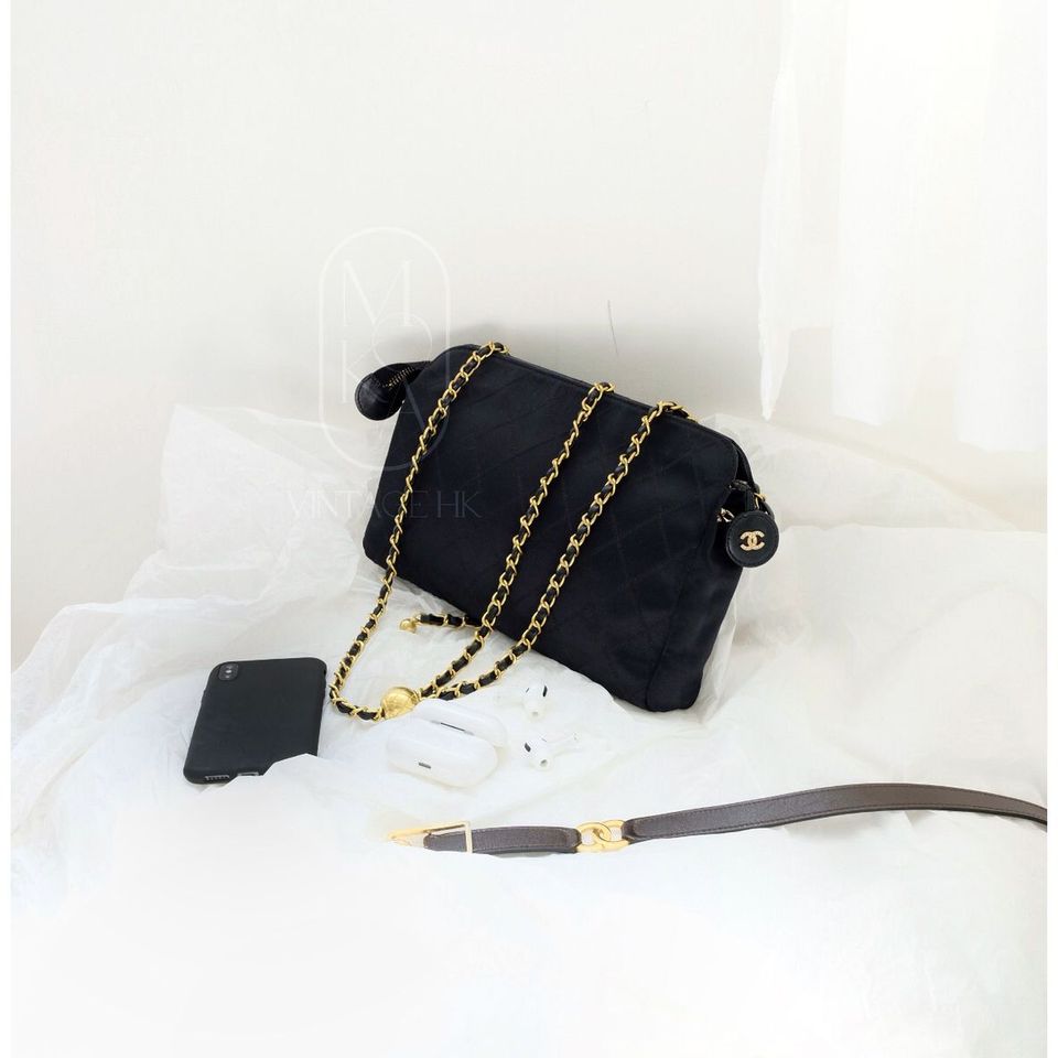 Chanel   silk clutch+chain