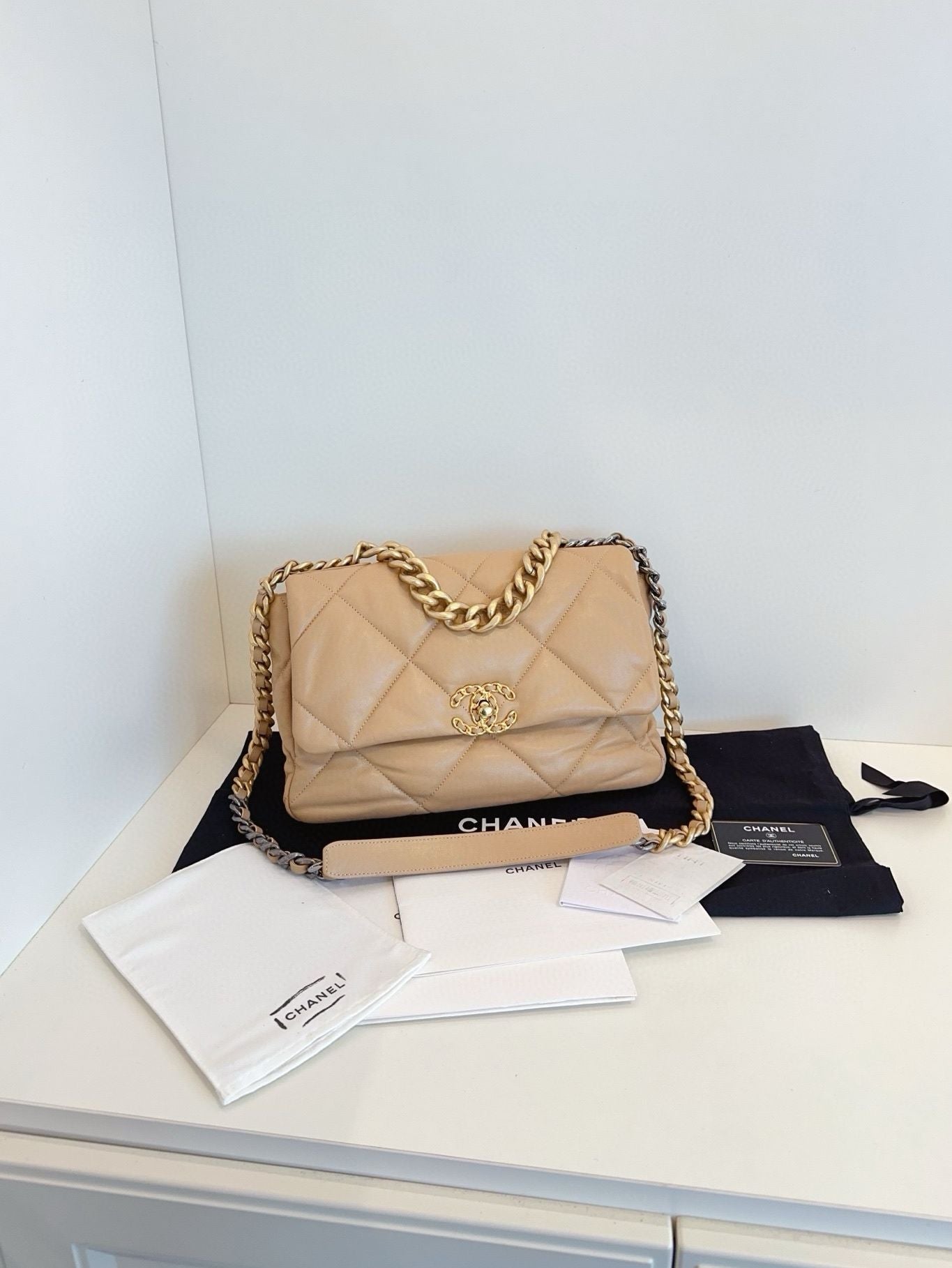 Chanel  bag *cm beige