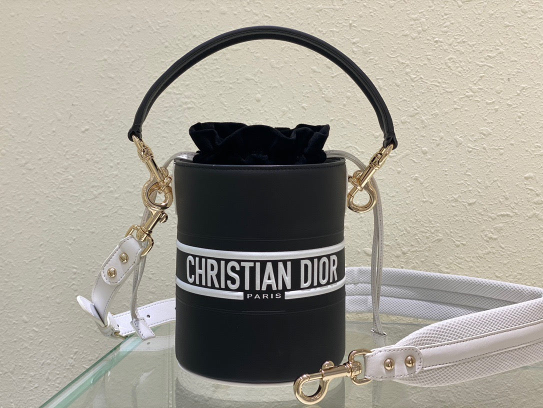 Vibe Cd Black Small Bucket Bag