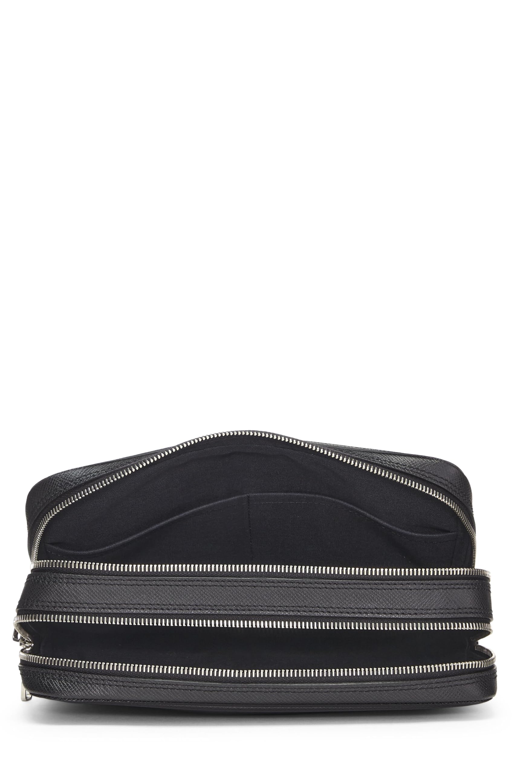 Louis Vuitton,  Black Taiga Neo Pavel, Black