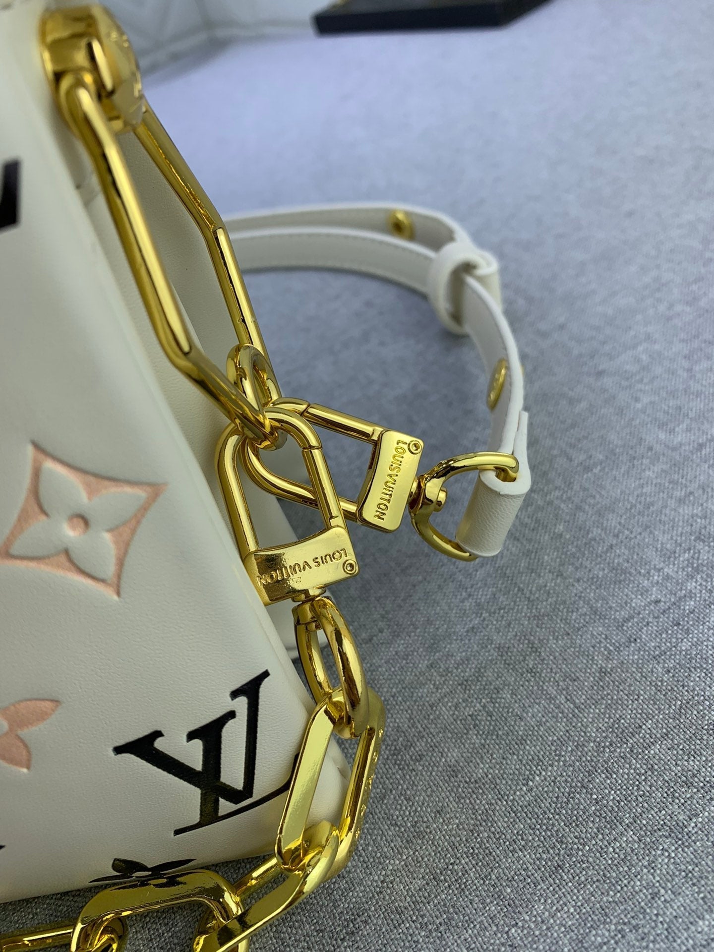 EN - Luxury LUV 881 Travel Bag