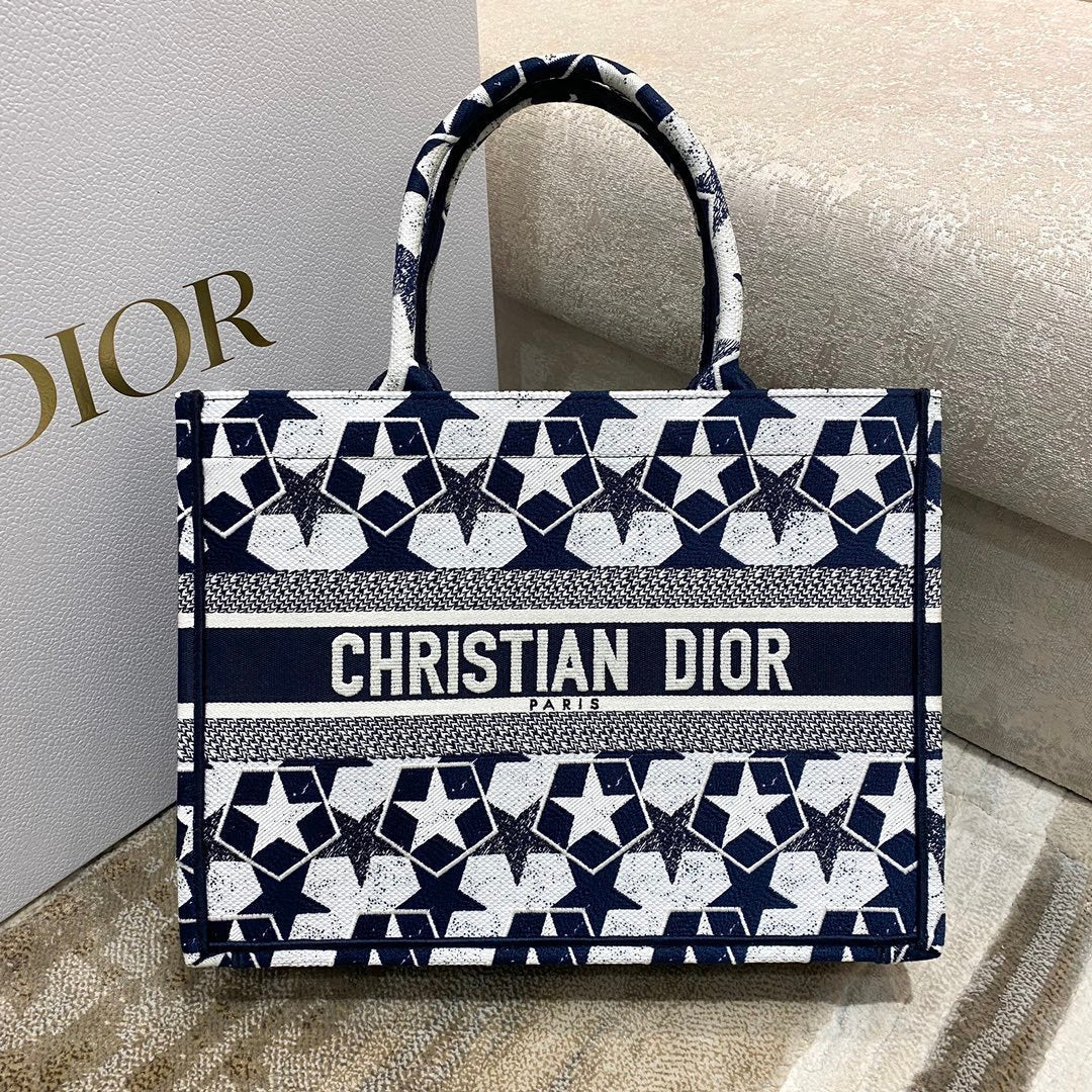 Metop Qualityum Book Toile Embroidery White Blue Book Tote Bag