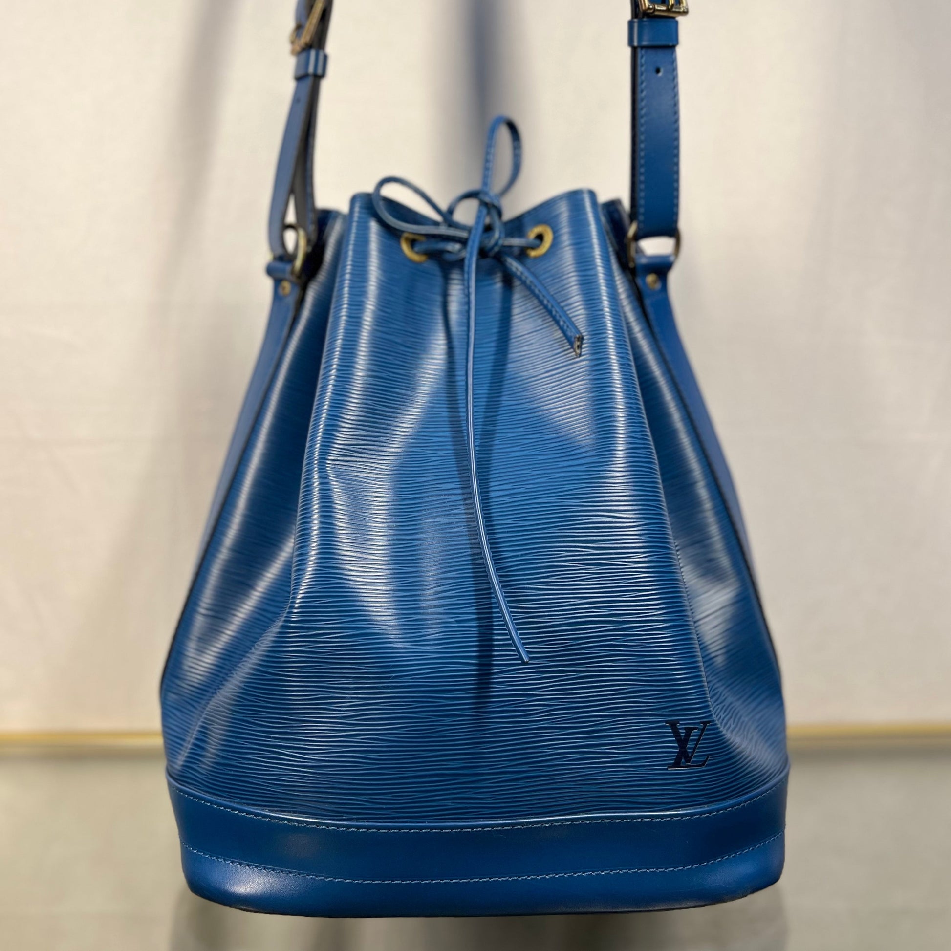 LOUIS VUITTON Noe Large Toledo Epi Leather   Bucket Bag