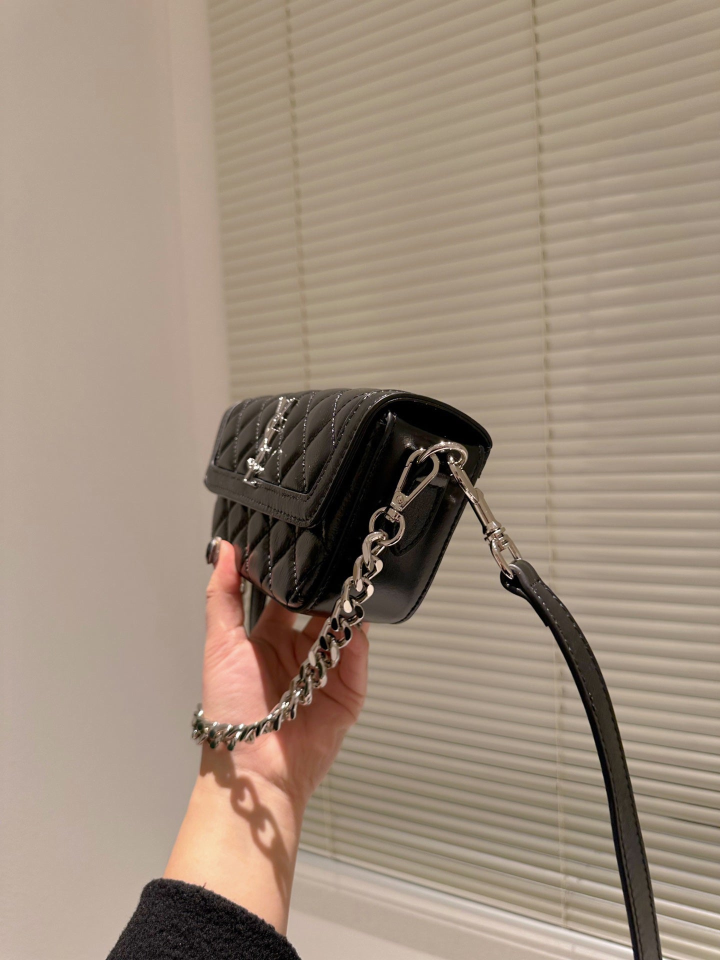 EN - Luxury SLY 305 Travel Bag