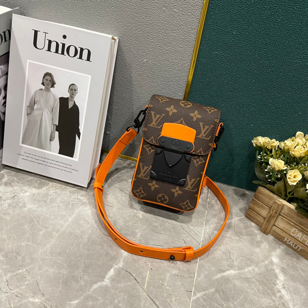 EN - Luxury LUV 805 Travel Bag