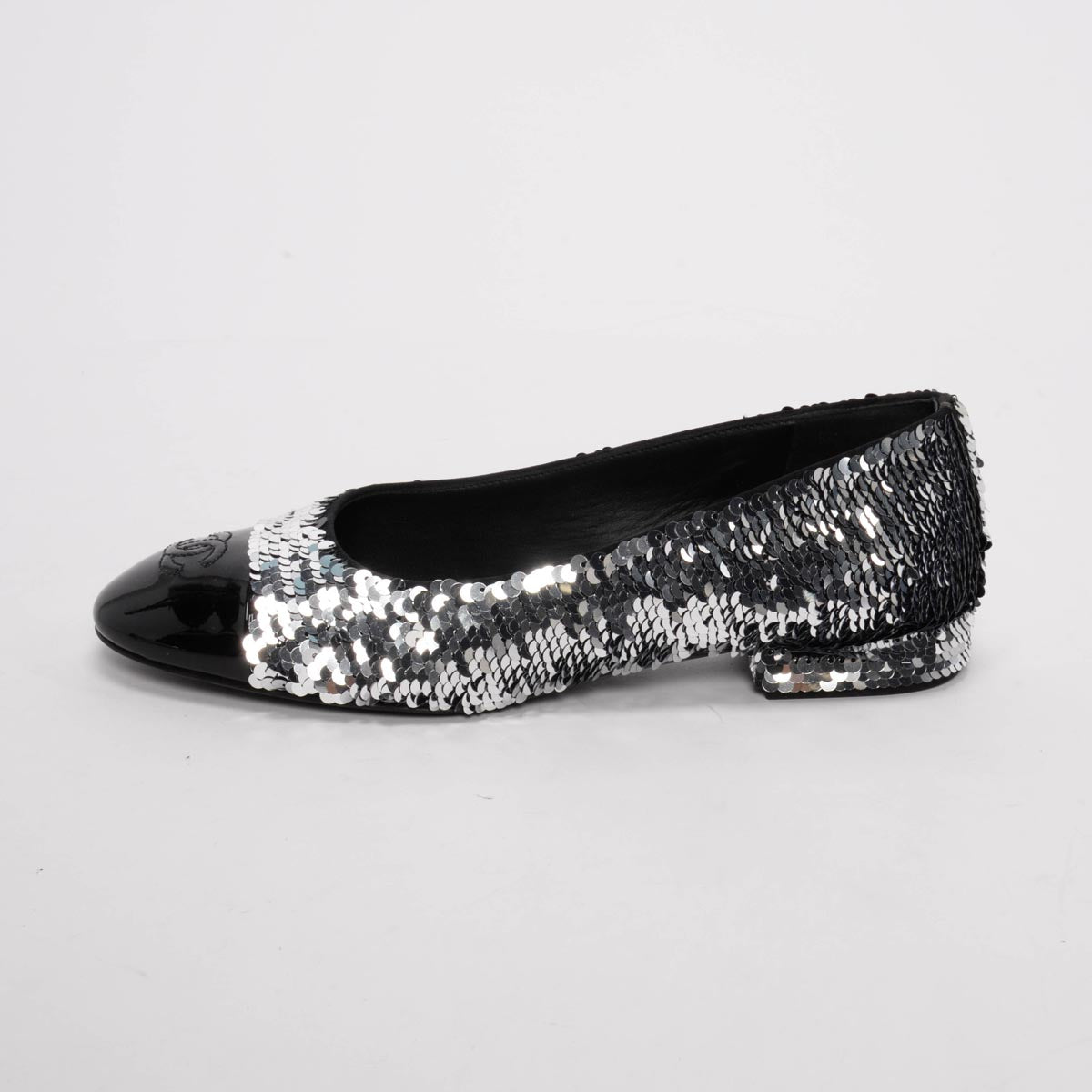 Chanel Black & Silver Sequin Encrusted Cc Ballerina Flats 37.5 Bag