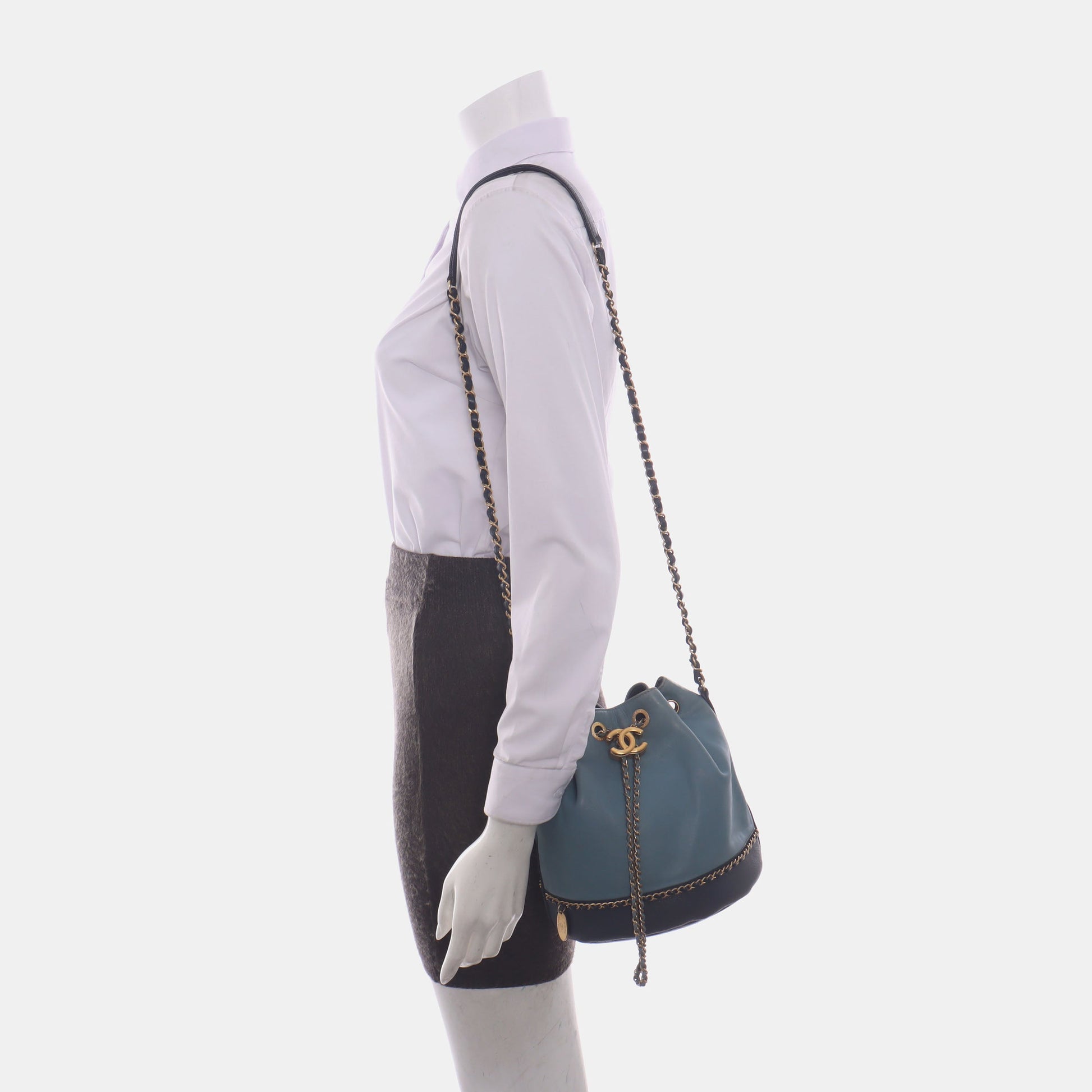 Chanel CC Lovely Chained Bucket Lambskin Navy Gold Leather Bucket Bag