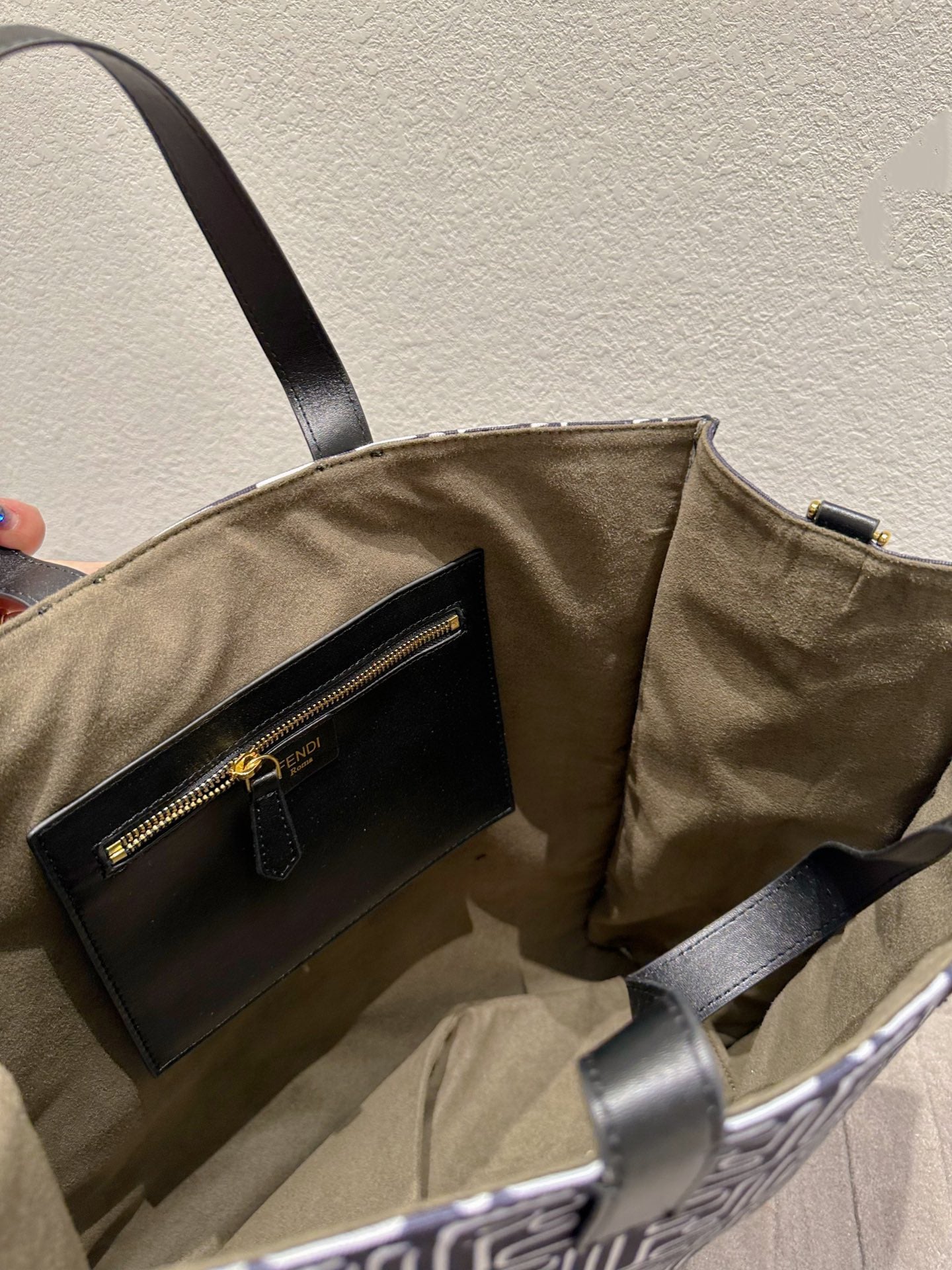 EN - Luxury FEI 285 Travel Bag