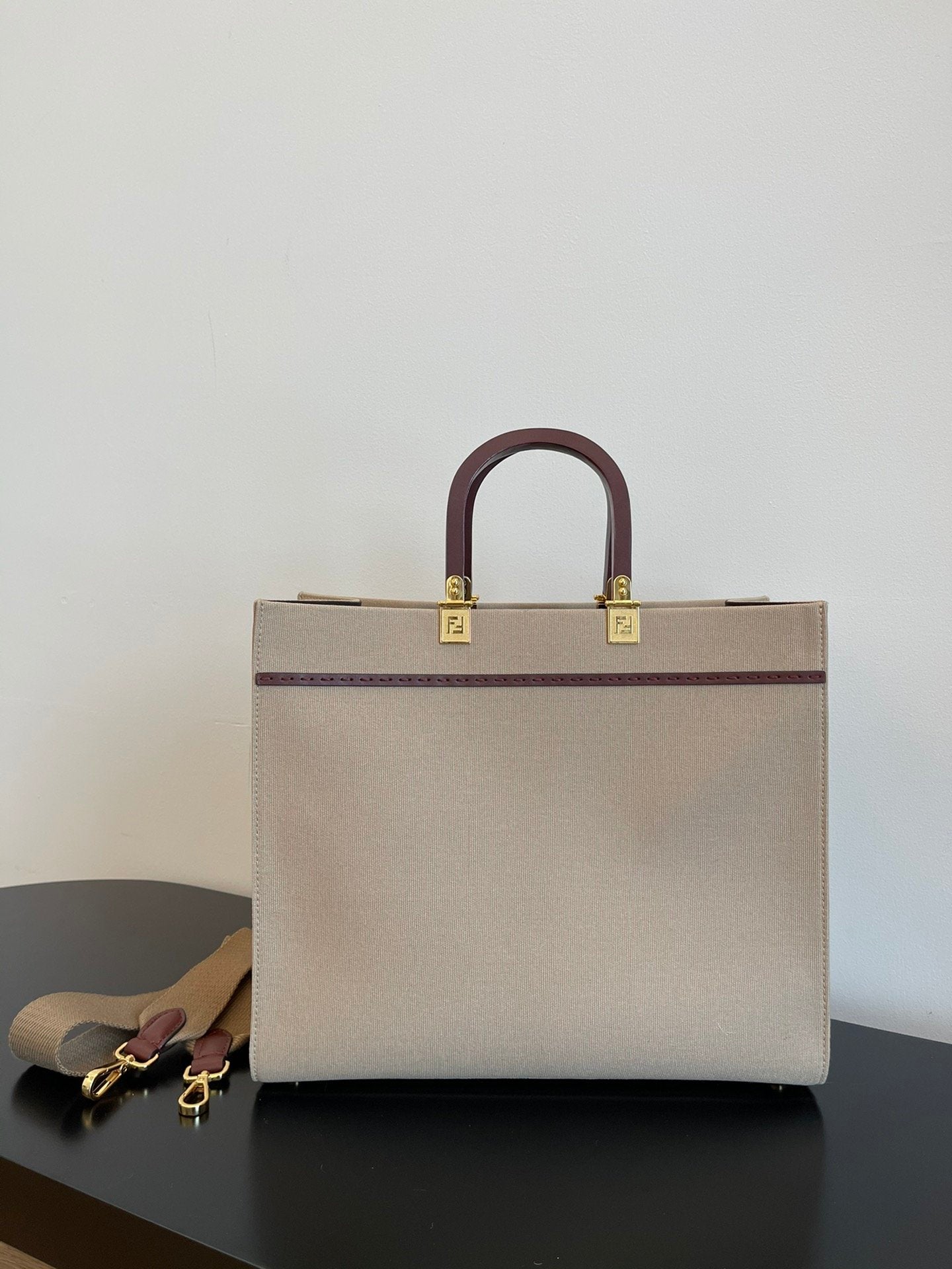 Fendi Top QualityTop Quality Sunshine , Canvas Beige Medium FF Shoulder Bag