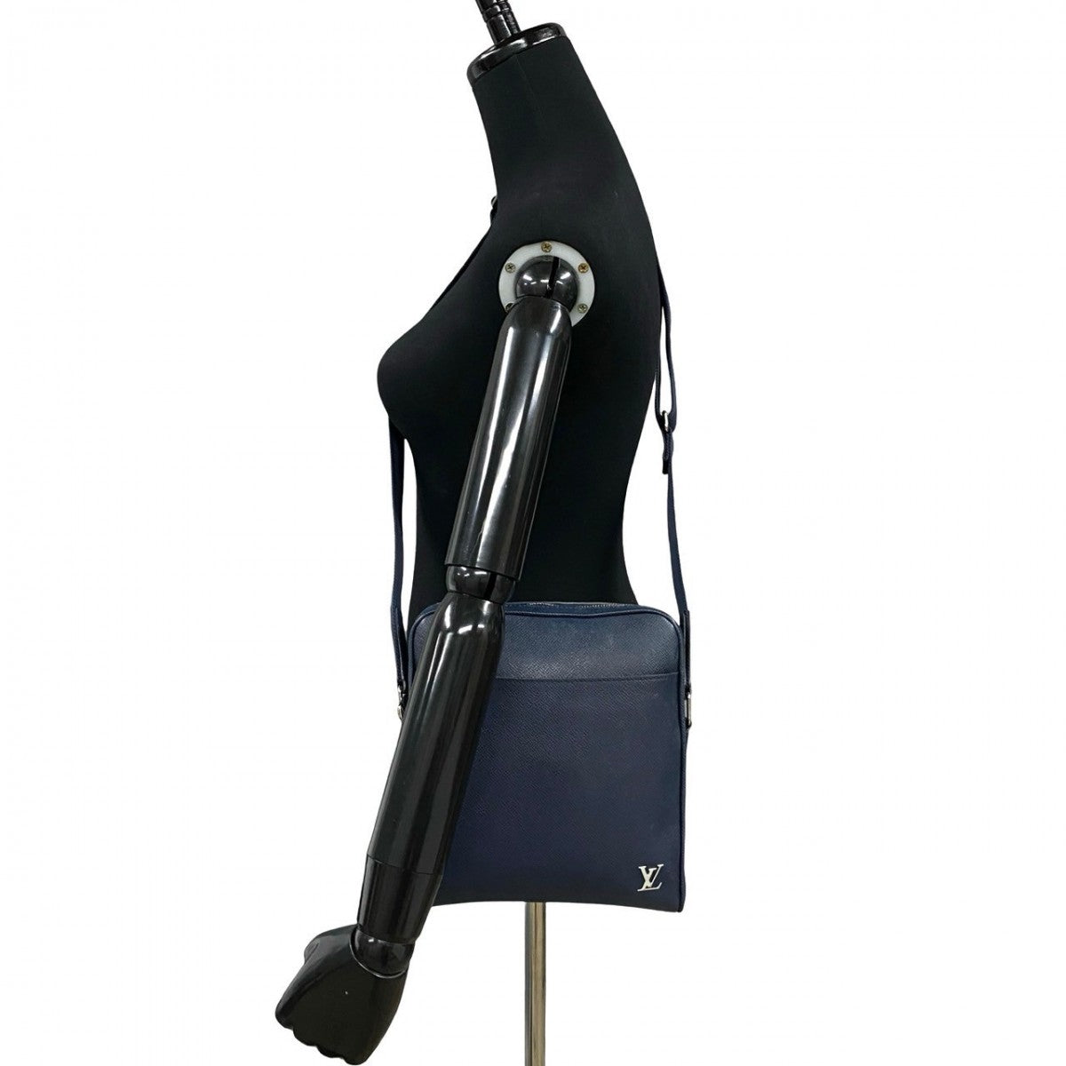 Louis Vuitton M30321 Taiga Messenger PPM Leather Navy Crossbody Bag