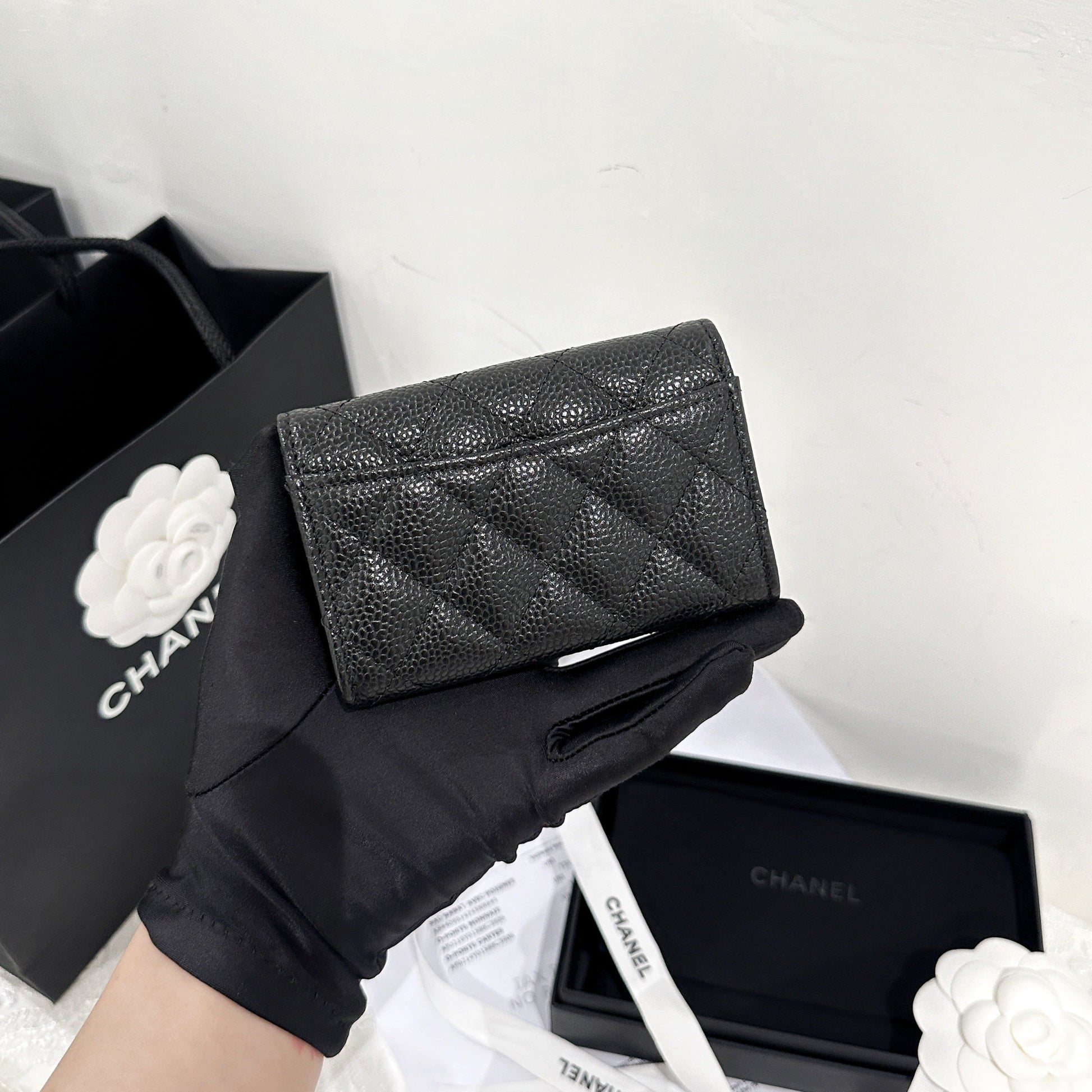 Chanel classic caviar card holder?Brand new?