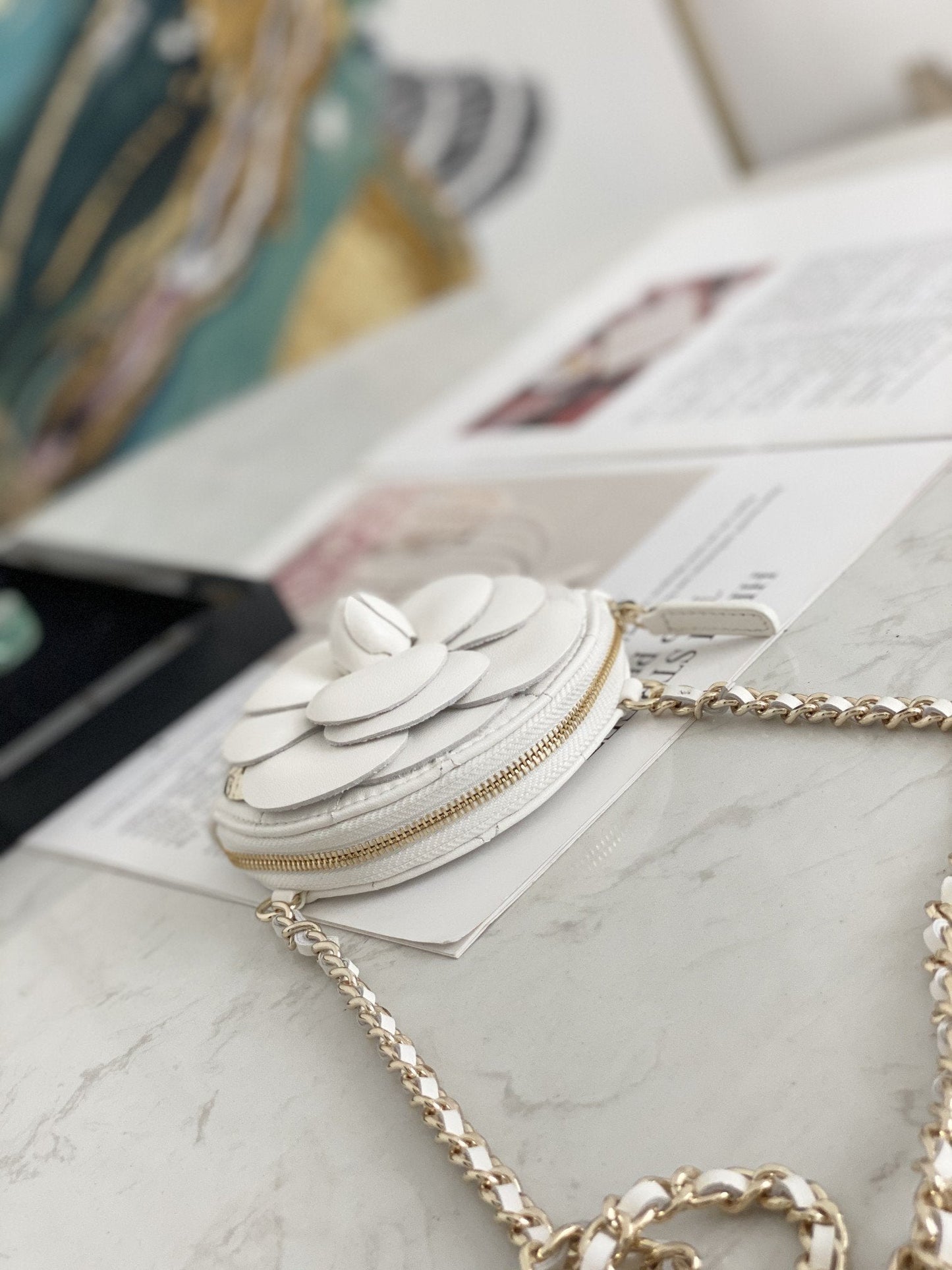 CHL Camellia 11cm 4in White Chain Clutch Bag