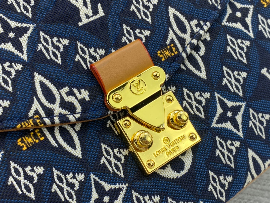 EN - Luxury LUV 802 Travel Bag