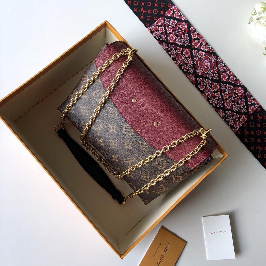 Louis Vuitton SAINT-PLACIDE Fashion Accessory