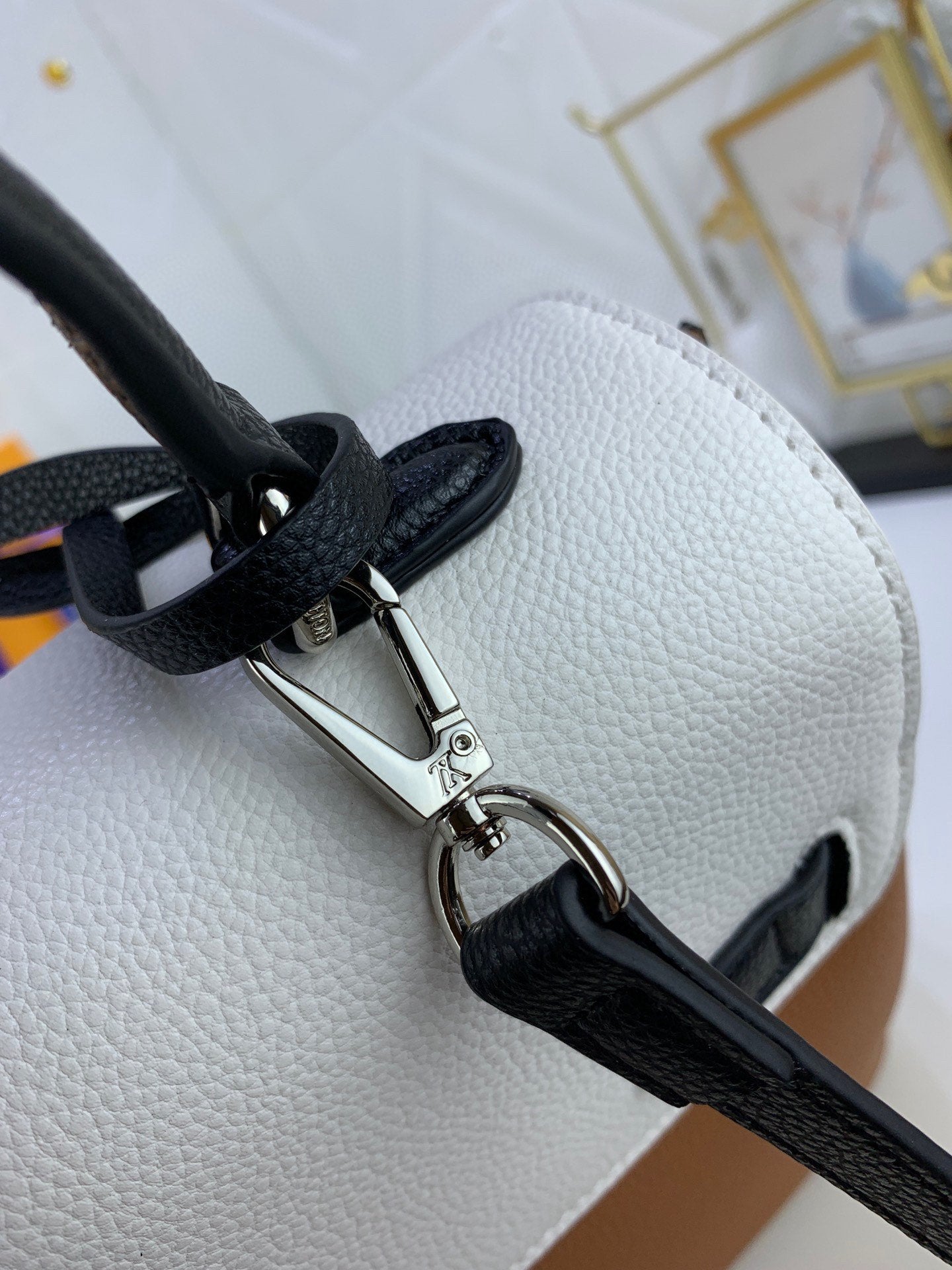 EN - Luxury LUV 745 Travel Bag