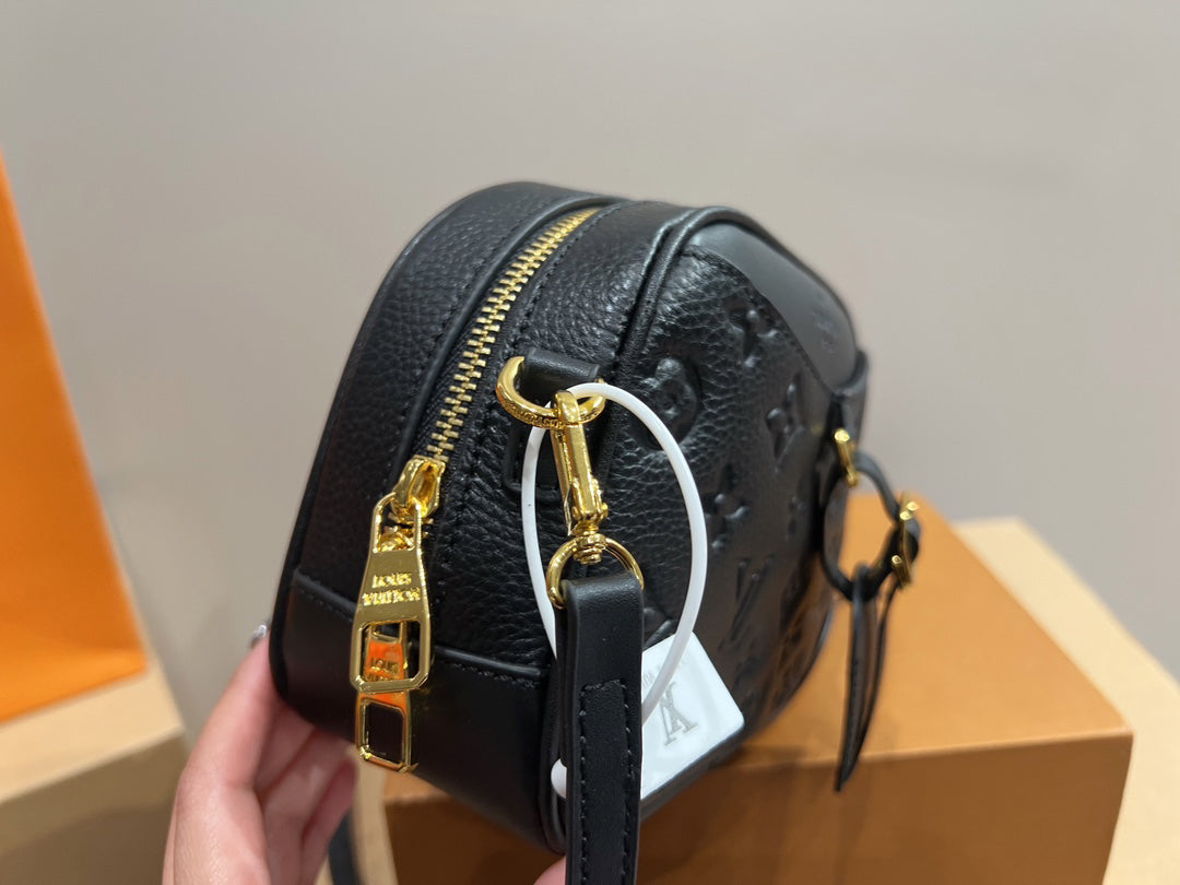 EN - Luxury LUV 756 Travel Bag