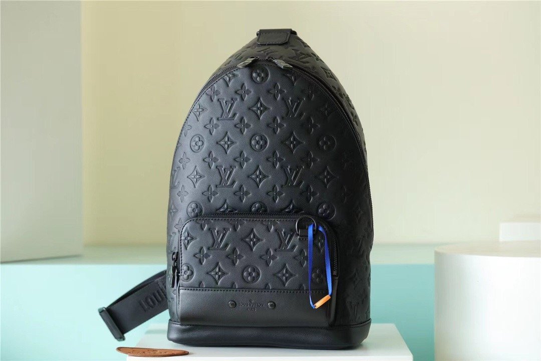 Top Quality Racer Slingbag Shadow For Men Monogram Black Backpack