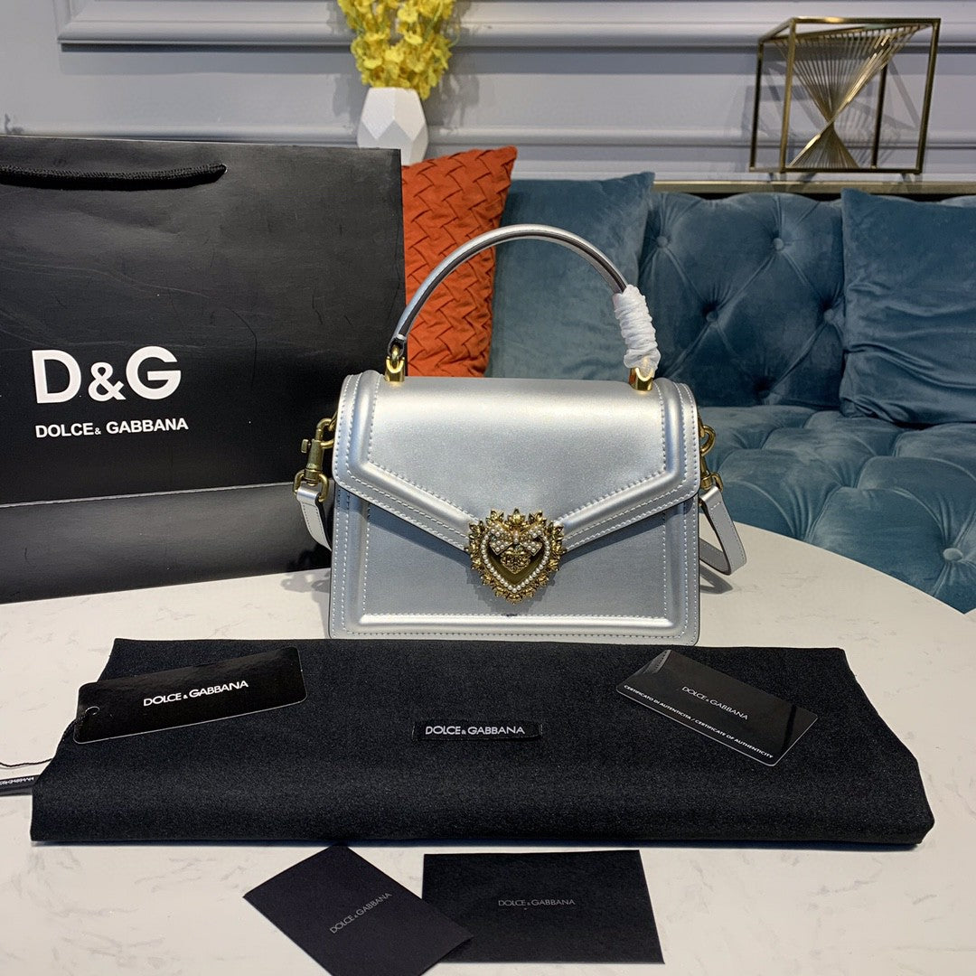 Metop Qualityum Devotion Silver Travel Bag