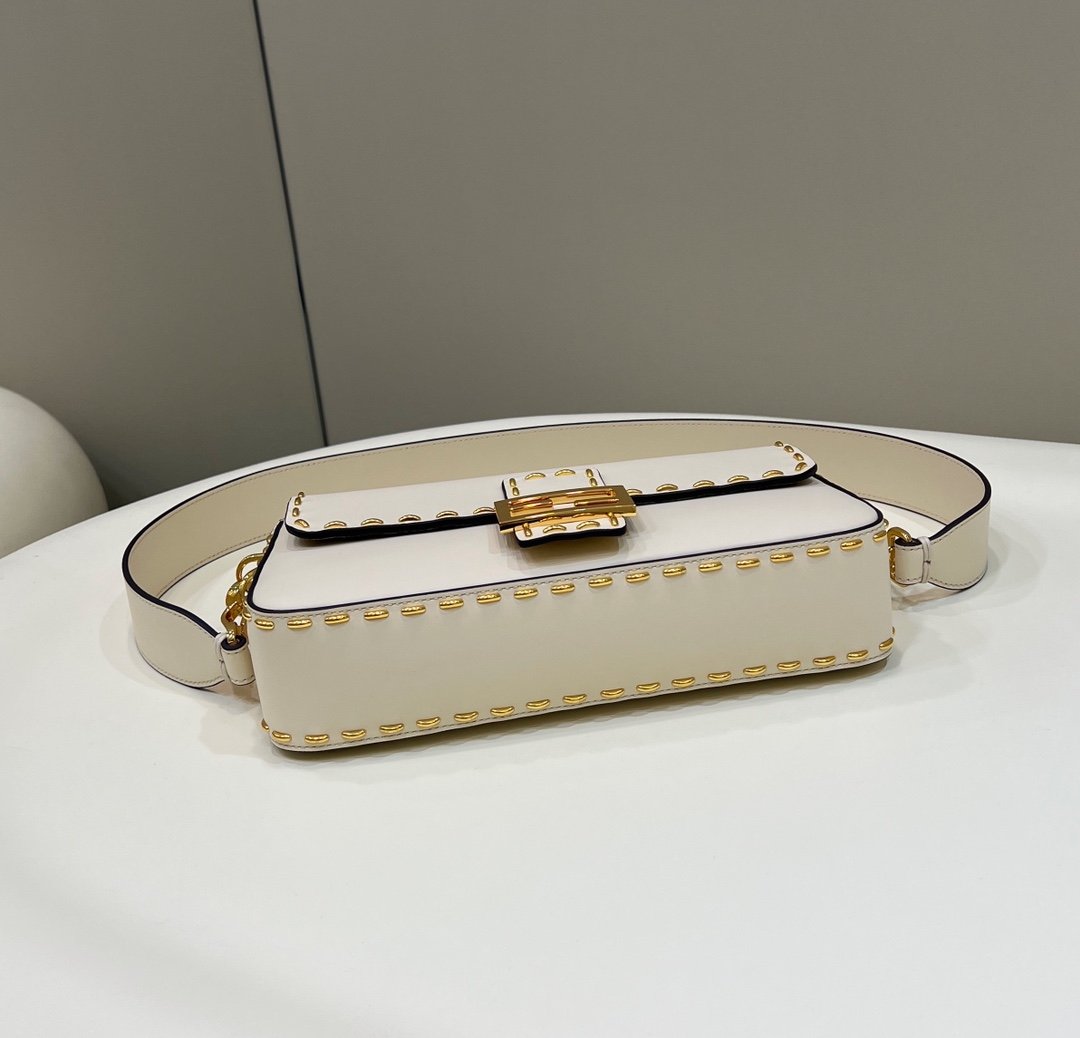 Top QualityTop Quality Mon Baguette White Medium Handbag