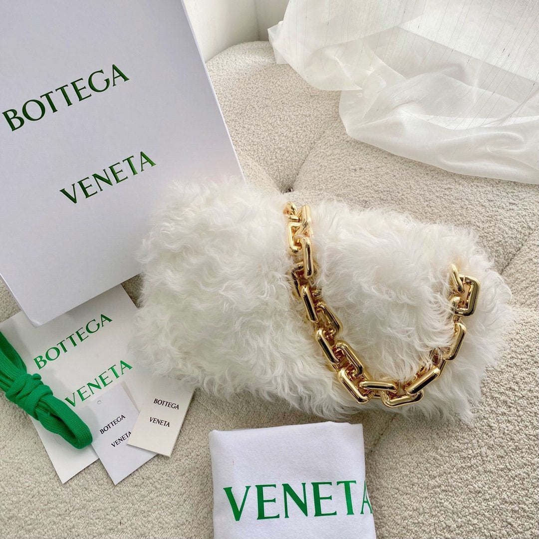 Top Quality Pouch For Women Bags White Chain Travel Bag