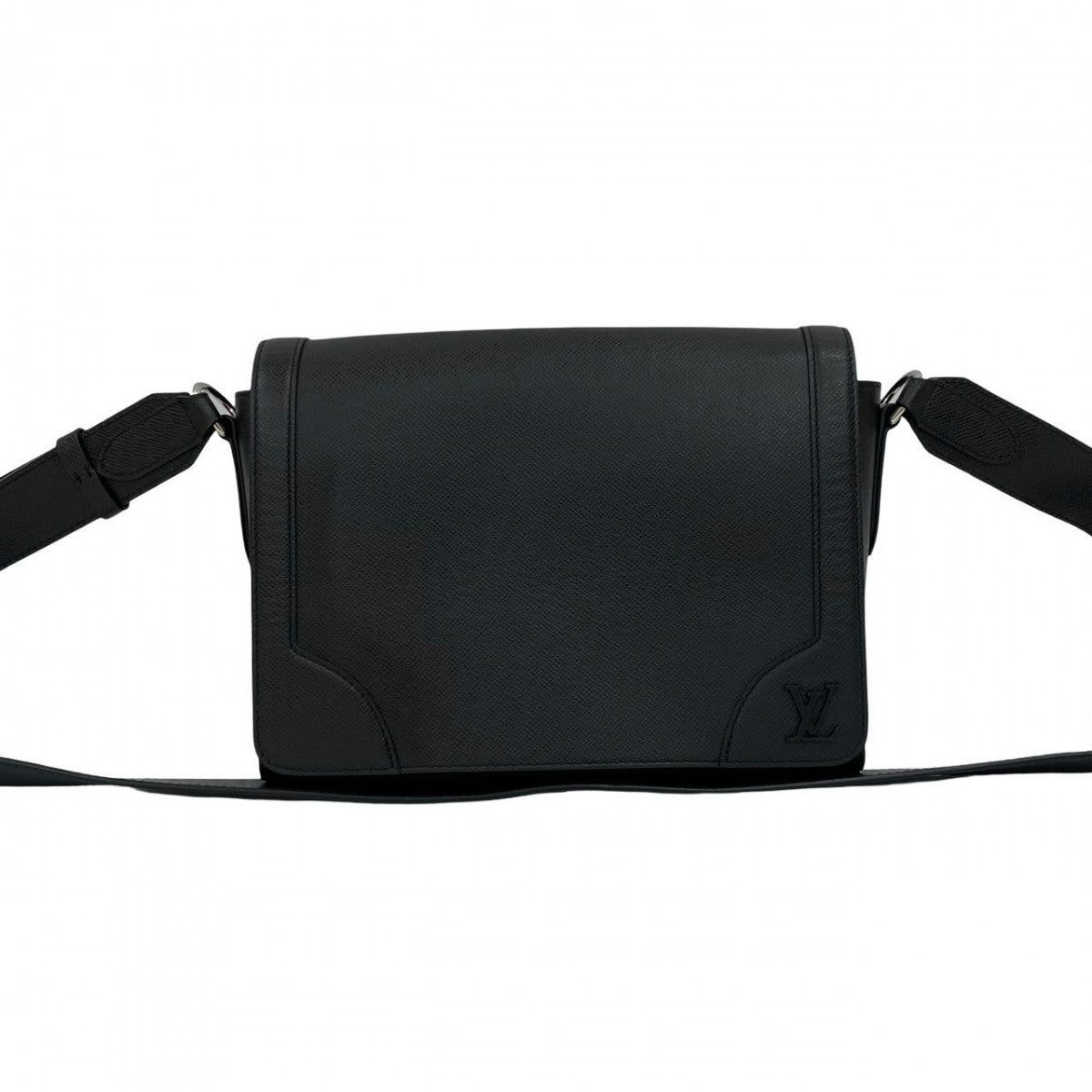 Louis Vuitton M30807 Taiga new messenger Leather Black Flap Crossbody Bag