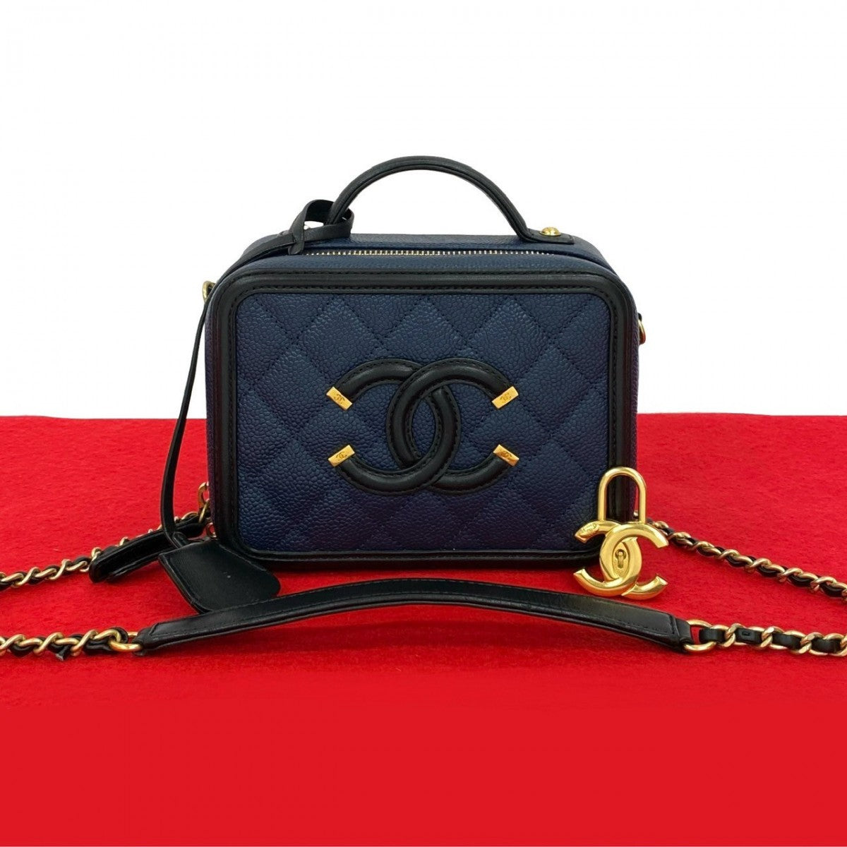 Chanel Matt caviar skin Navy Matrasse CC Shoulder Bag