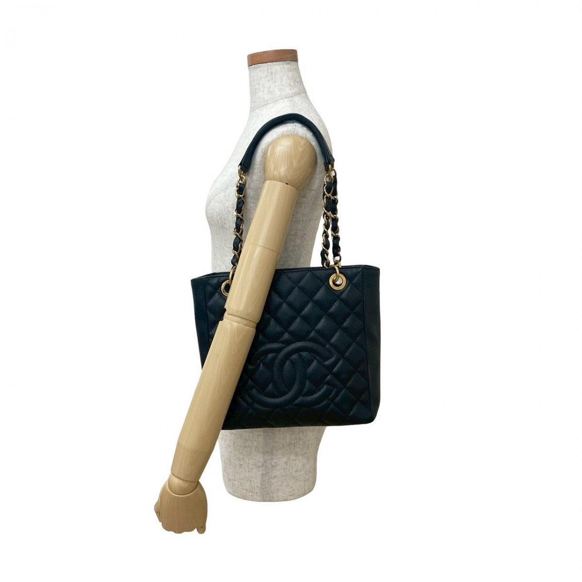 Chanel Matt caviar skin Black Tote Bag 821A821